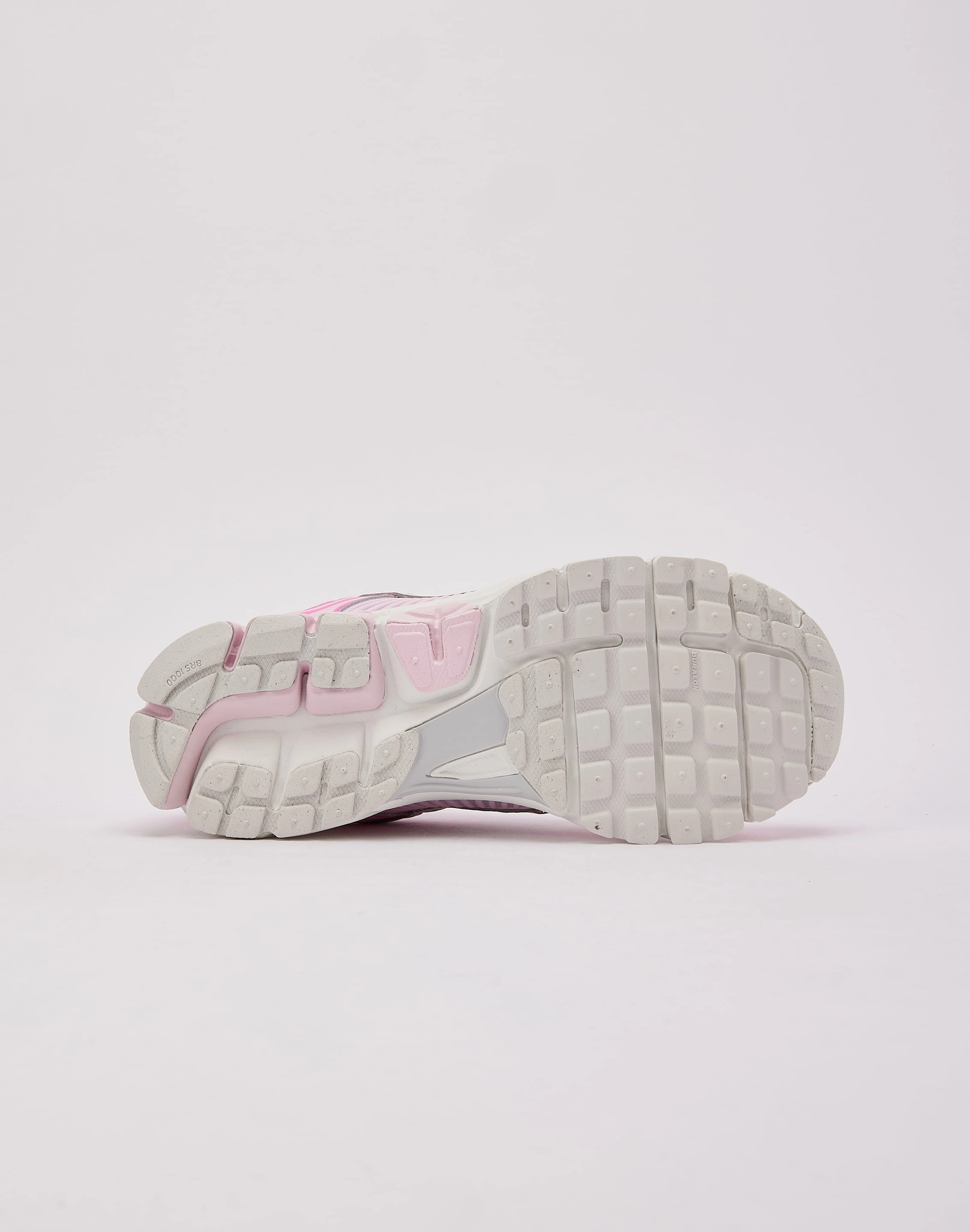 Nike Zoom Vomero 5 Wrap Around Heel Support Variable Lug Pattern