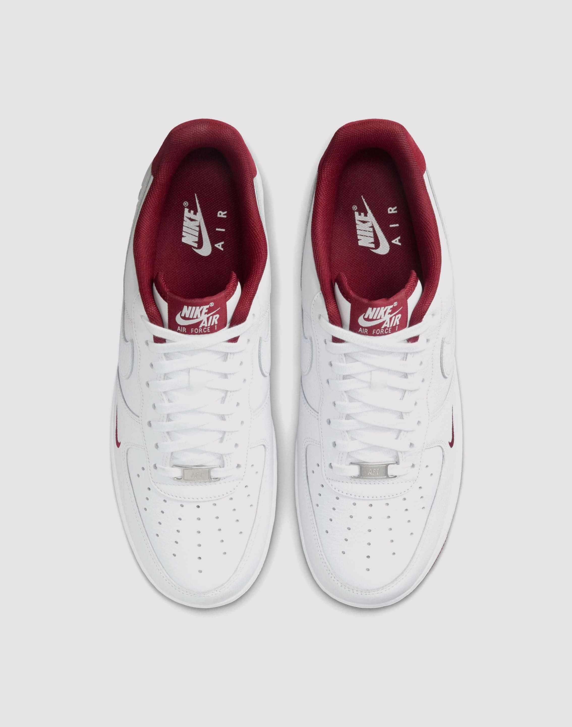 Airport Easy Nike Air Force 1 '07 LV8