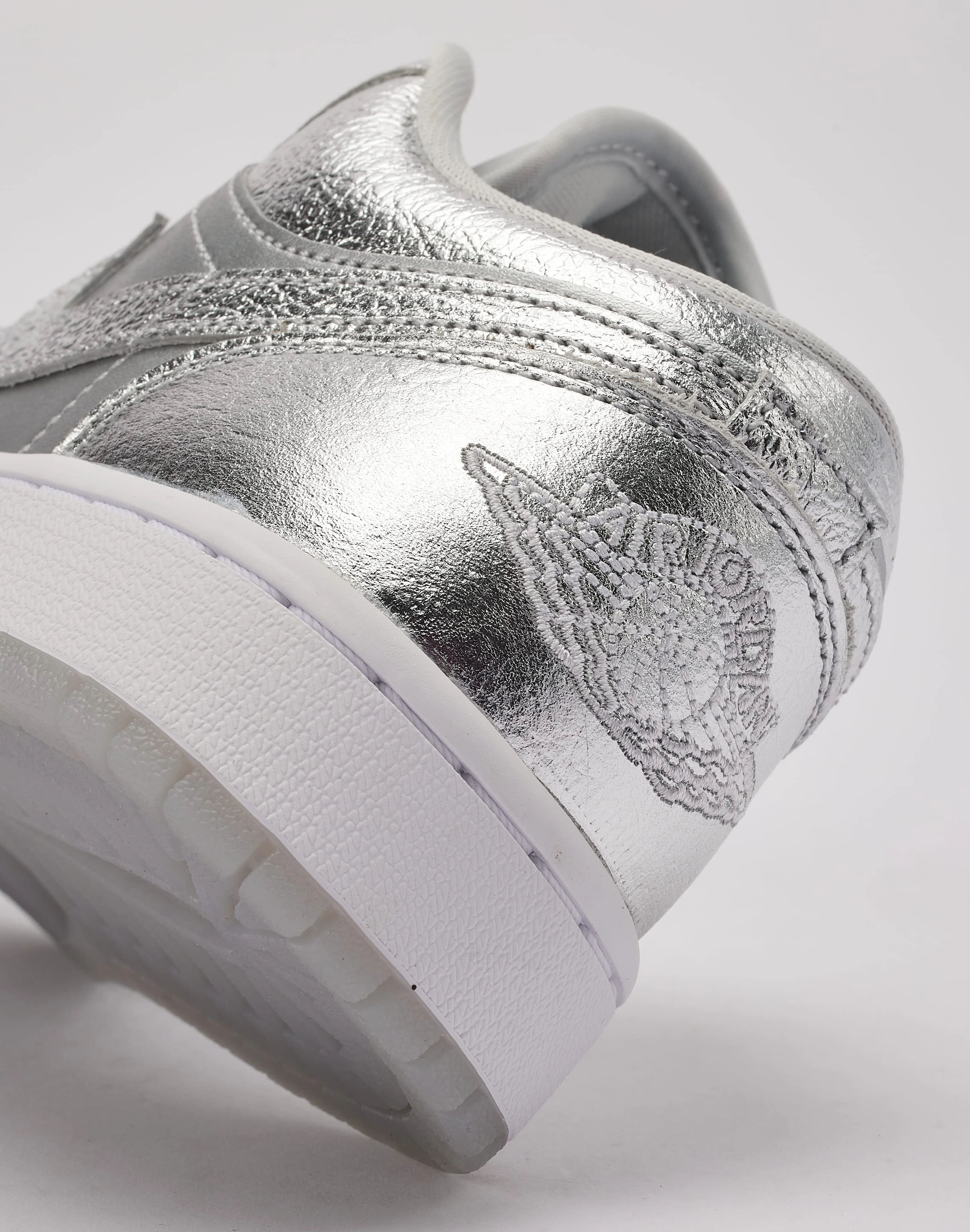 Jordan Air Jordan 1 Low SE Anti Odor Busy Professionals Flex grooves