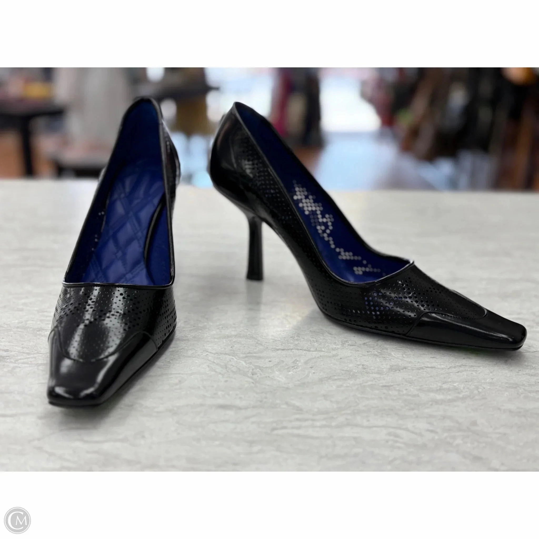 Shoes Luxury Designer By Burberry In Black, Size: 9 Light Core Soft Neutral