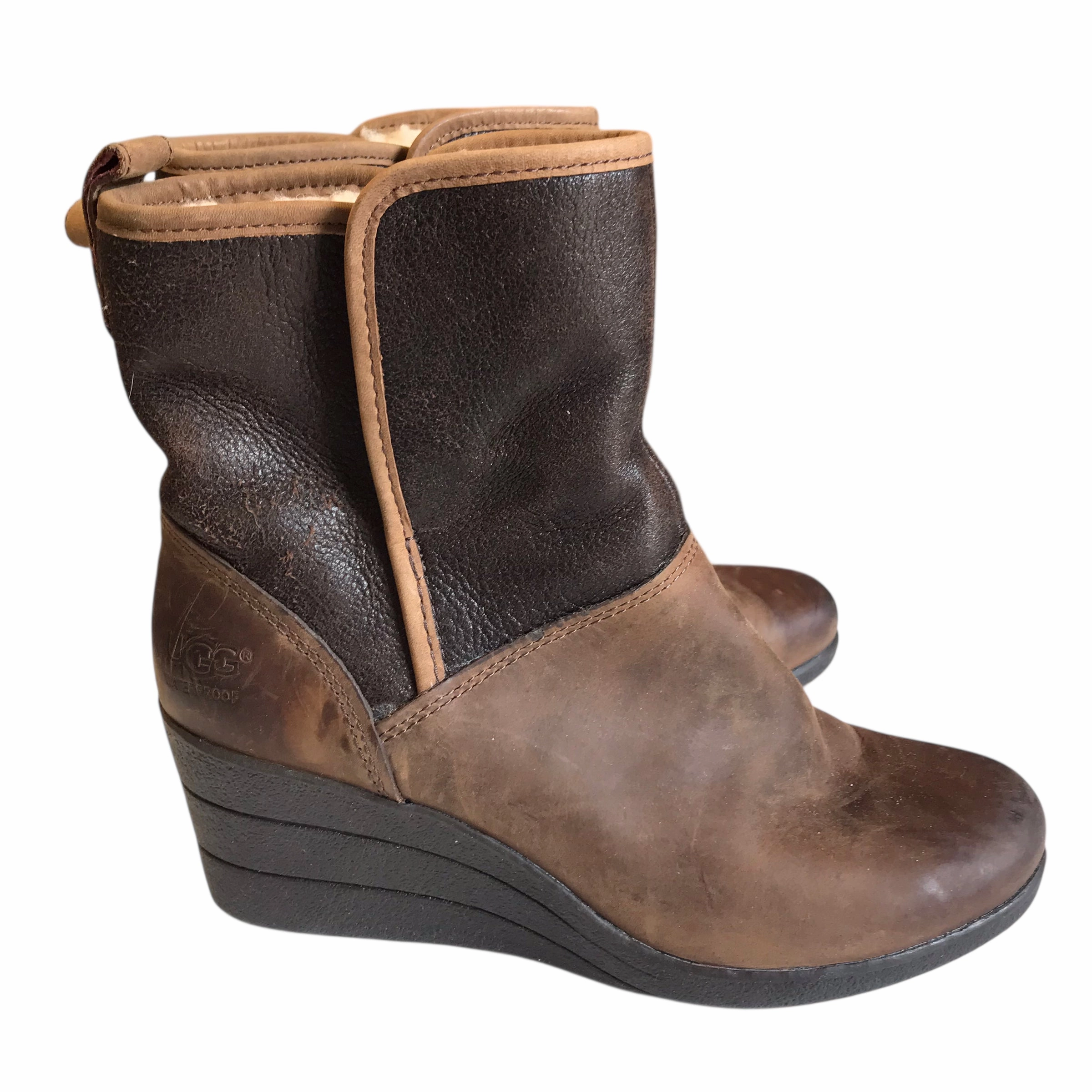 Ventilation holes Dust Free Boots Designer By Ugg In Brown, Size:6.5