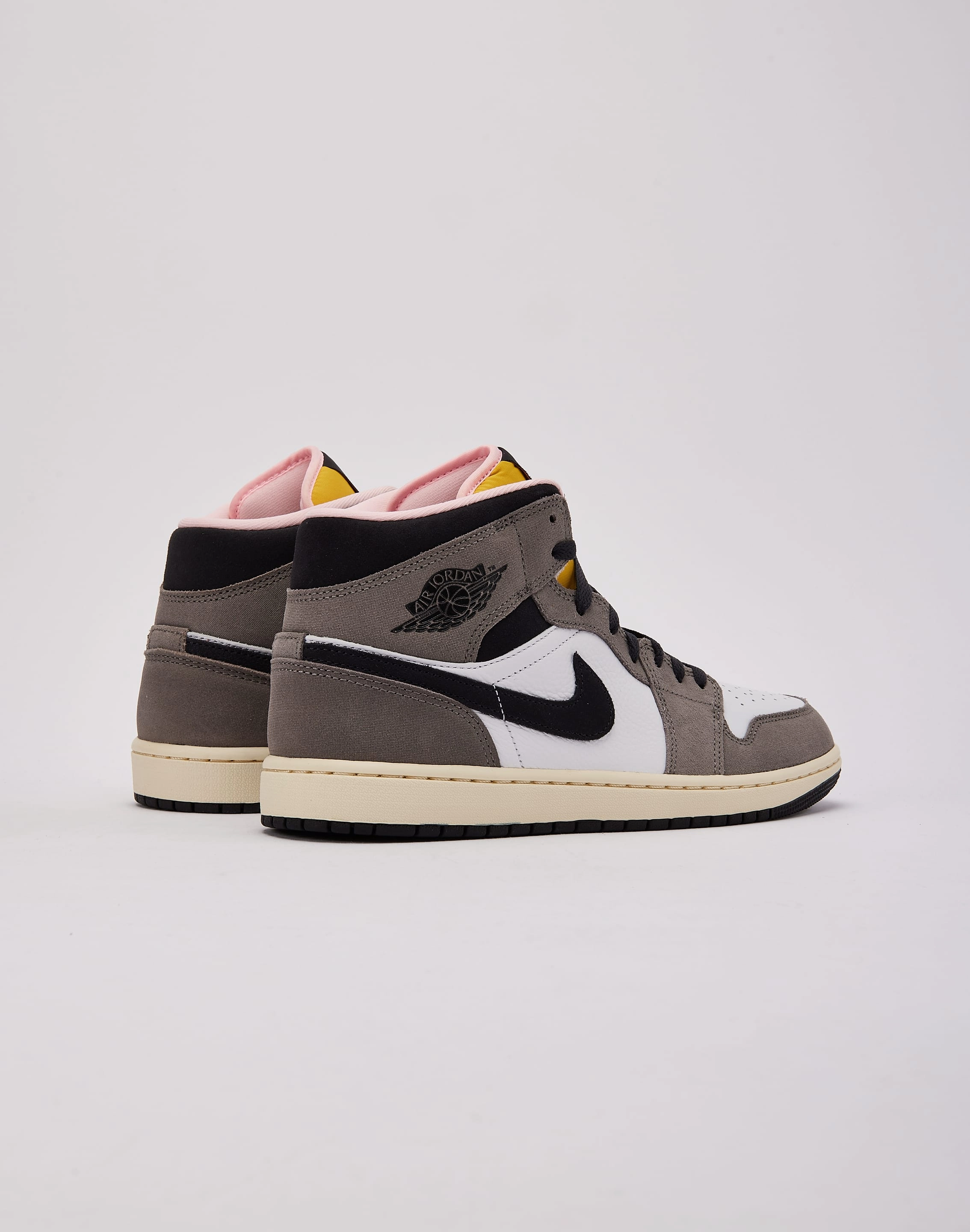 Jordan Air Jordan 1 Mid SE Lightweight Form Road Trip Quick Drying Travel Enthusiasts