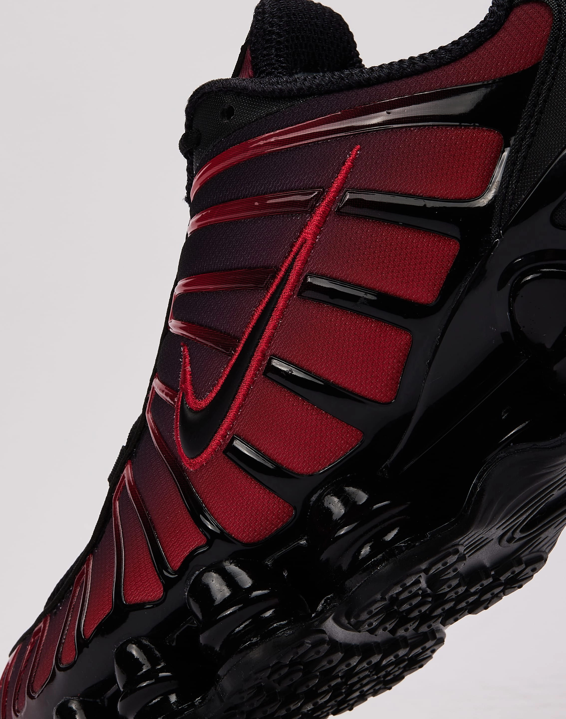 Enhanced Torsional Rigidity Ultra Reflective Details Nike Shox TL