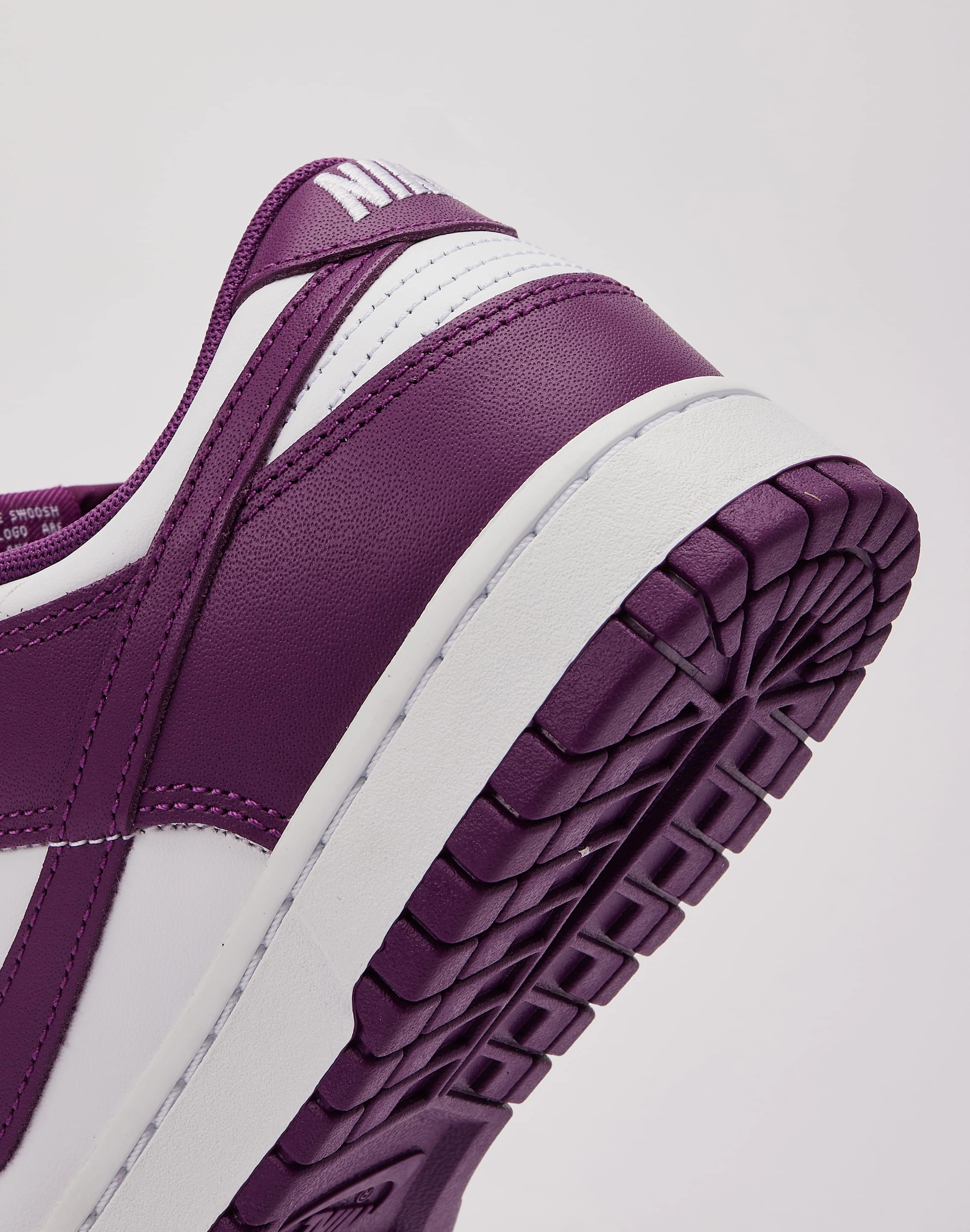 Nike Dunk Low Curve Hug