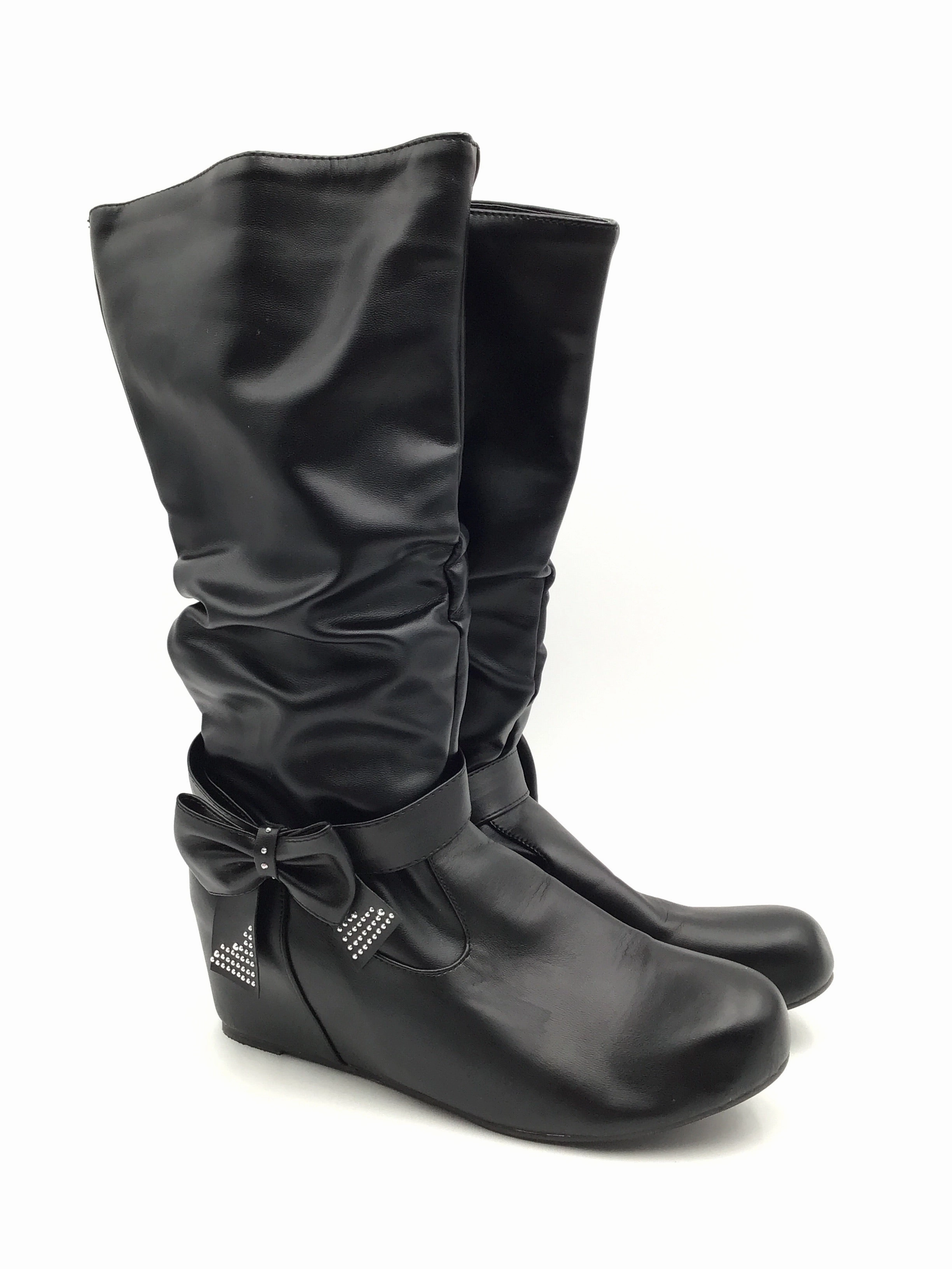 Breathable River Crossing Long Hour Boots Knee Flats By Clothes Mentor In Black, Size: 9.5