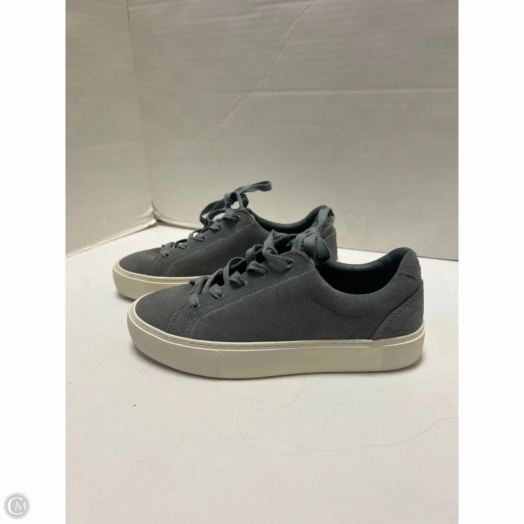 Flexibility Feature Rapid Motion Shoes Designer By Ugg In Blue, Size: 6.5