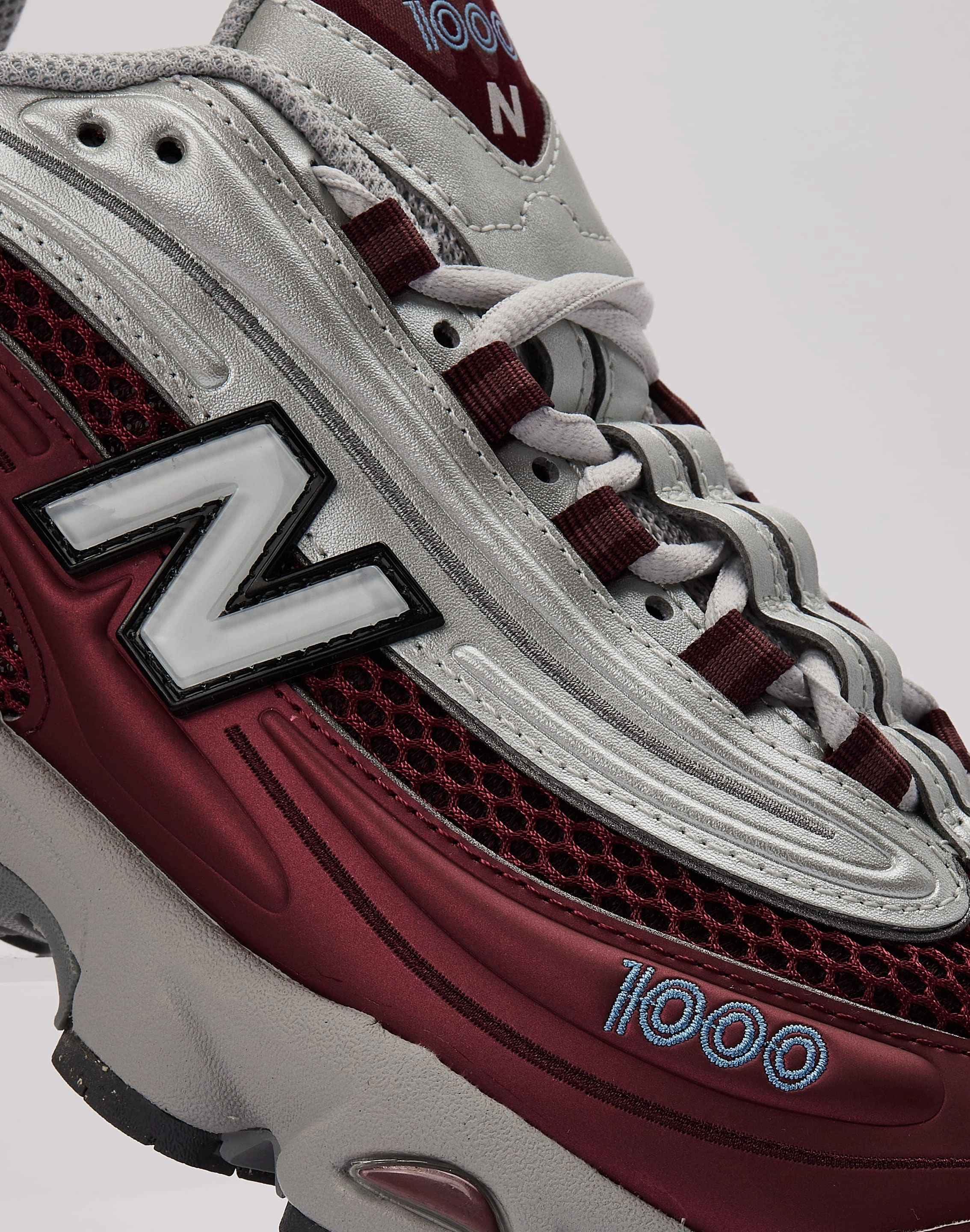 responsive - sole - technology - reactivity shoes New Balance 1000