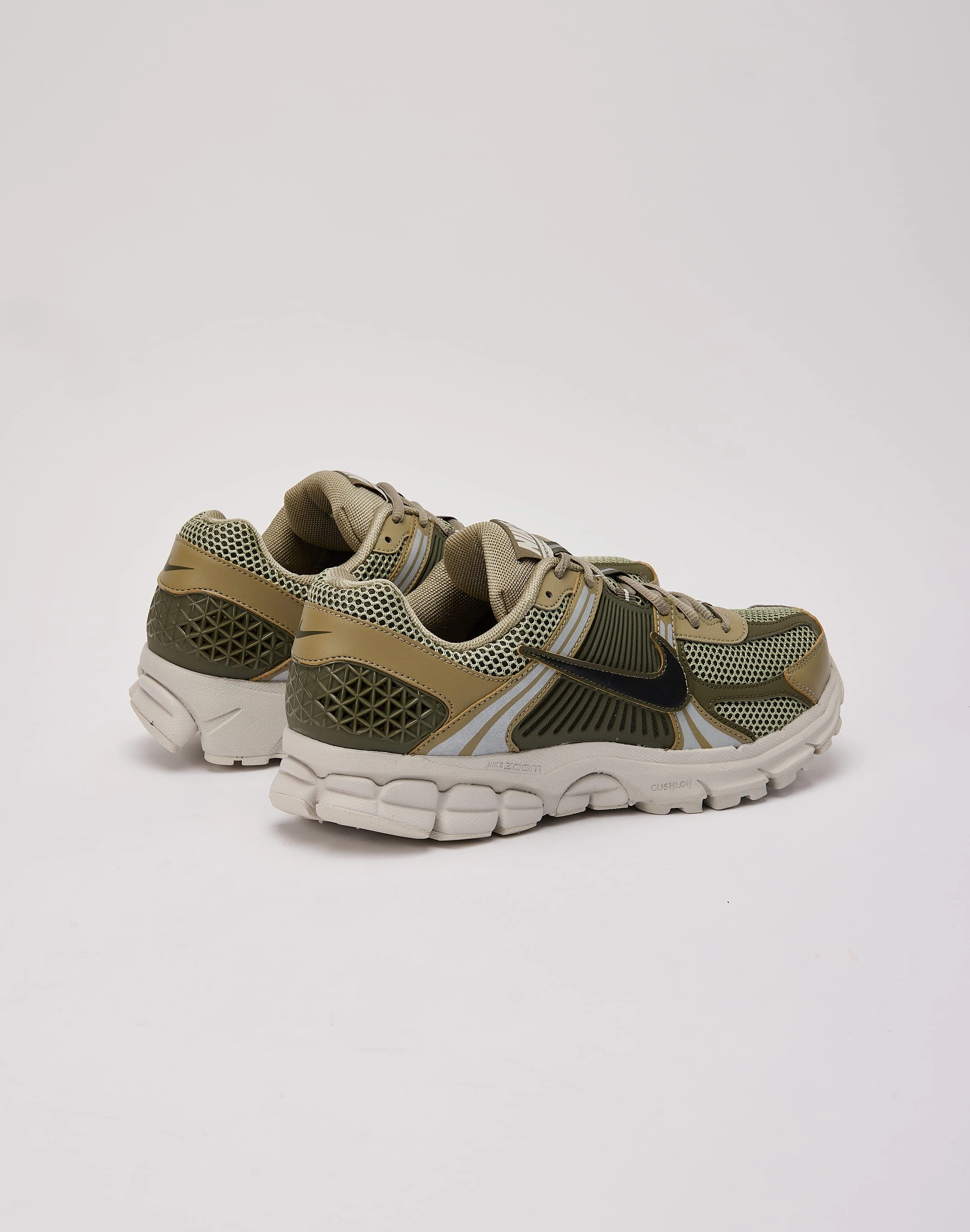 Nike Zoom Vomero 5 gymnastic shoes