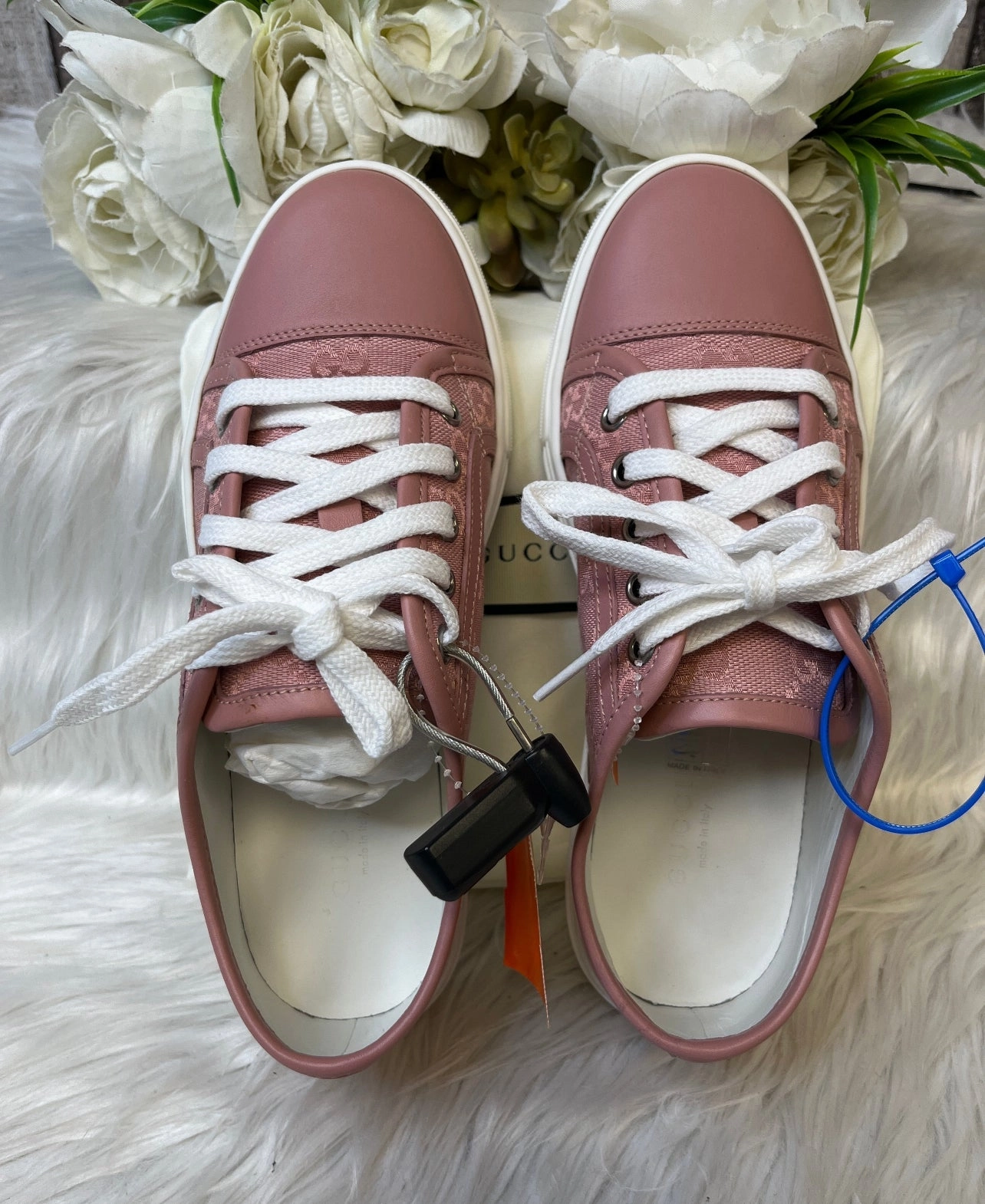 Stable base Pink Shoes Luxury Designer Gucci, Size 5