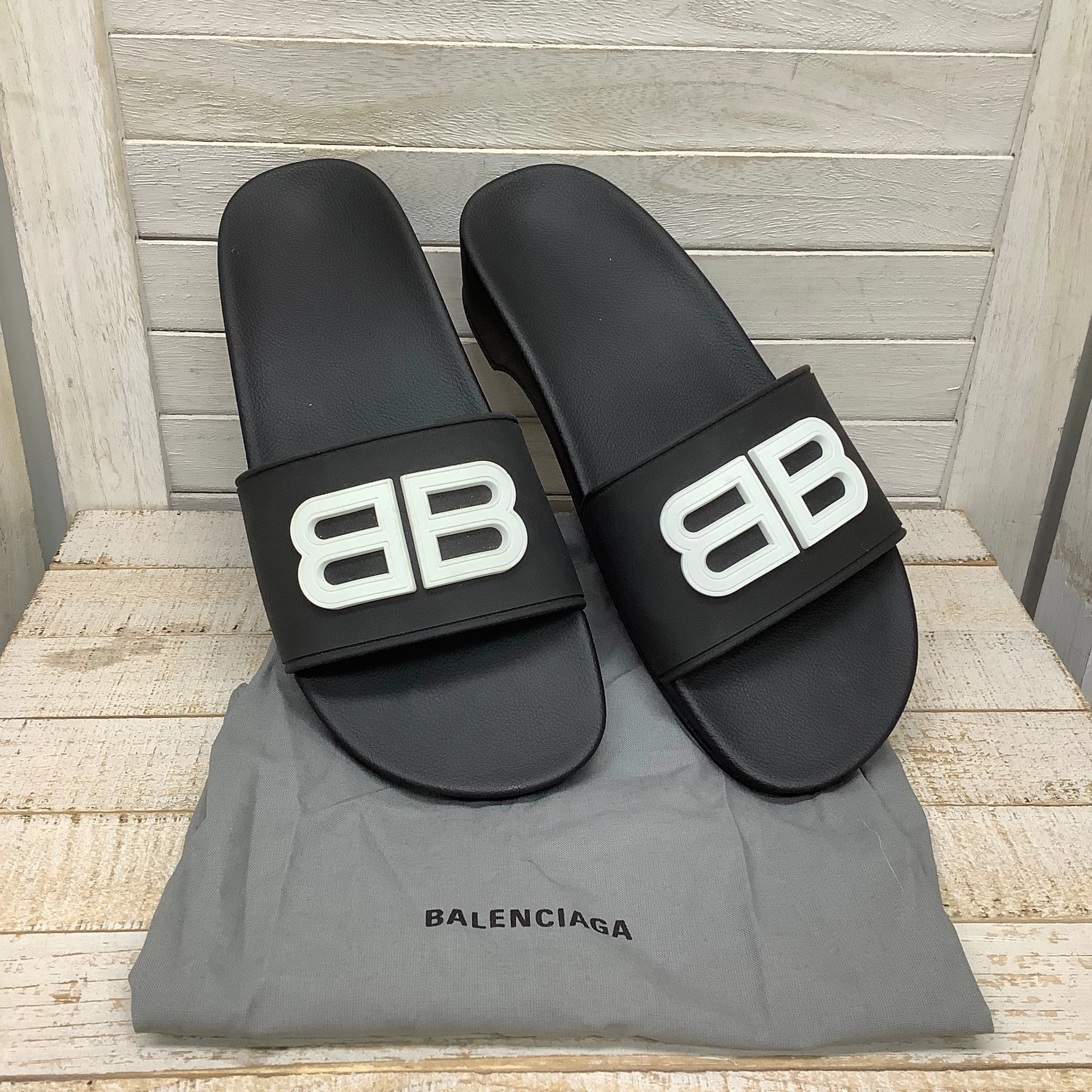 Memory Foam Cushioning All Weather Everyday Users Black Sandals Designer Balenciaga, Size 7.5