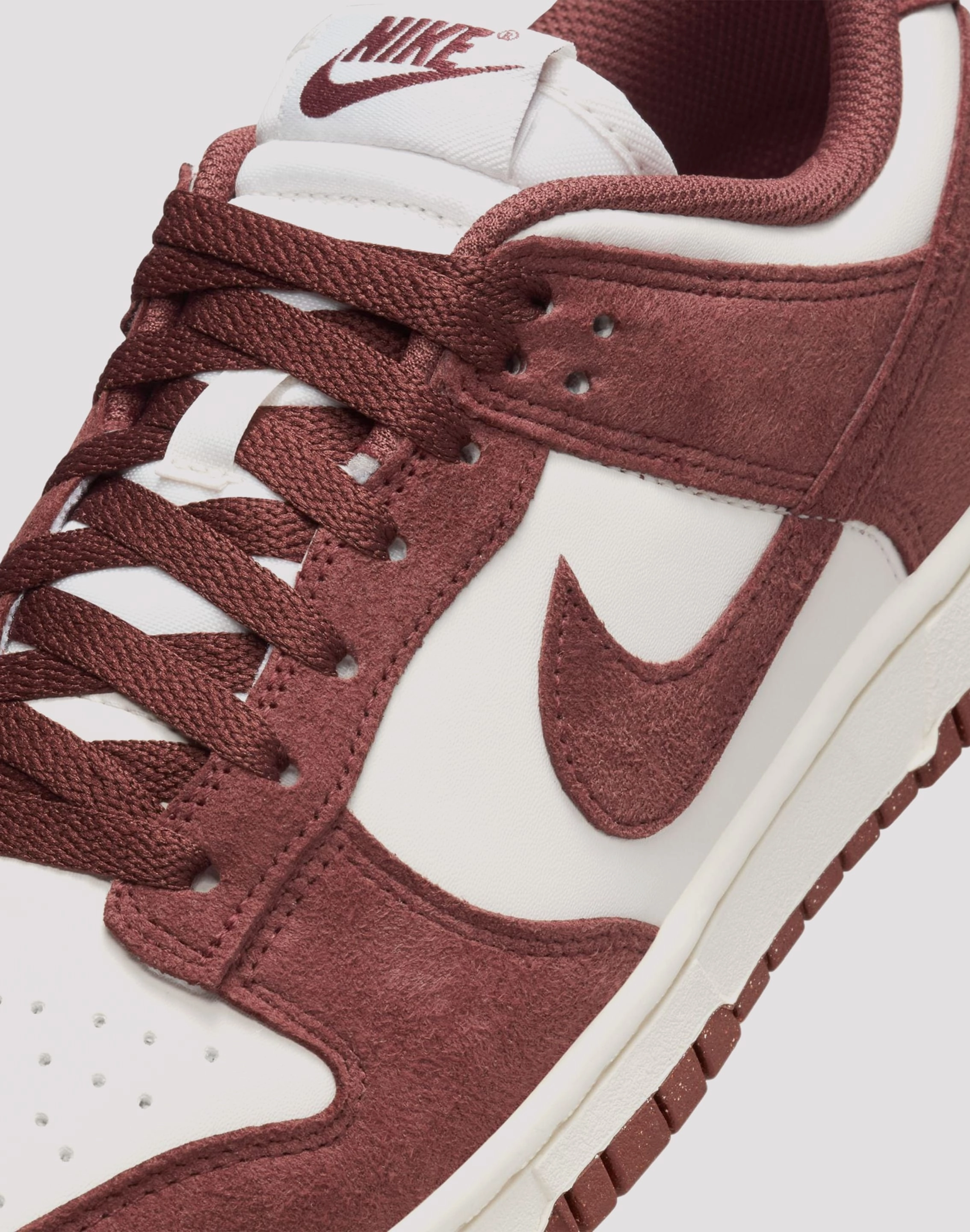 Anti Fatigue Technology Elegant Mood Nike Dunk Low "Phantom/Red Sepia/Sail/White"