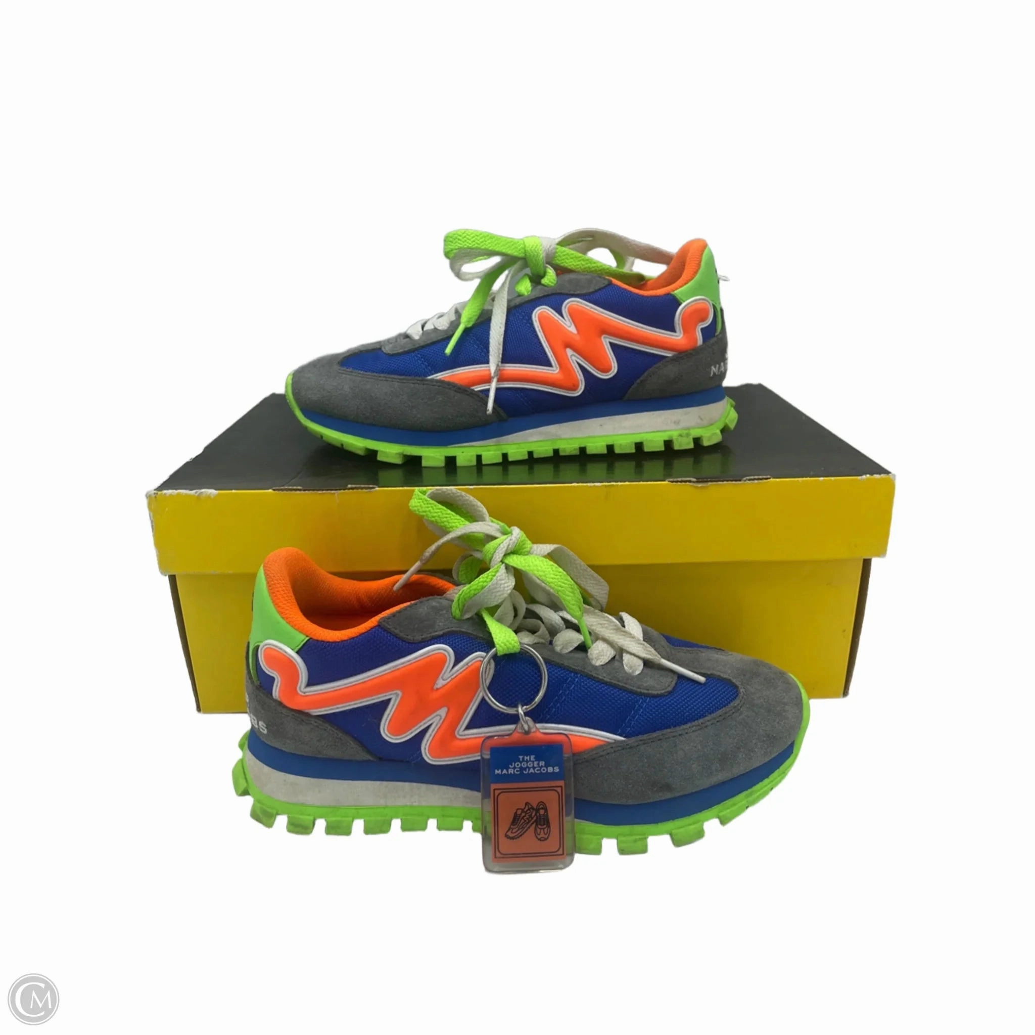 shape fit Cushioned Athletic Shoes Designer By Marc Jacobs, Size: 5