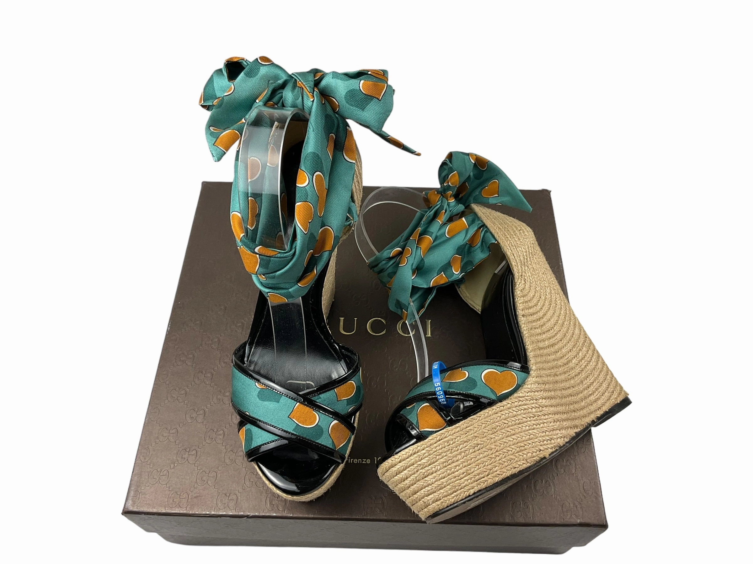 Trend Glow Ergonomic Shape Teal Sandals Luxury Designer Gucci, Size 8.5