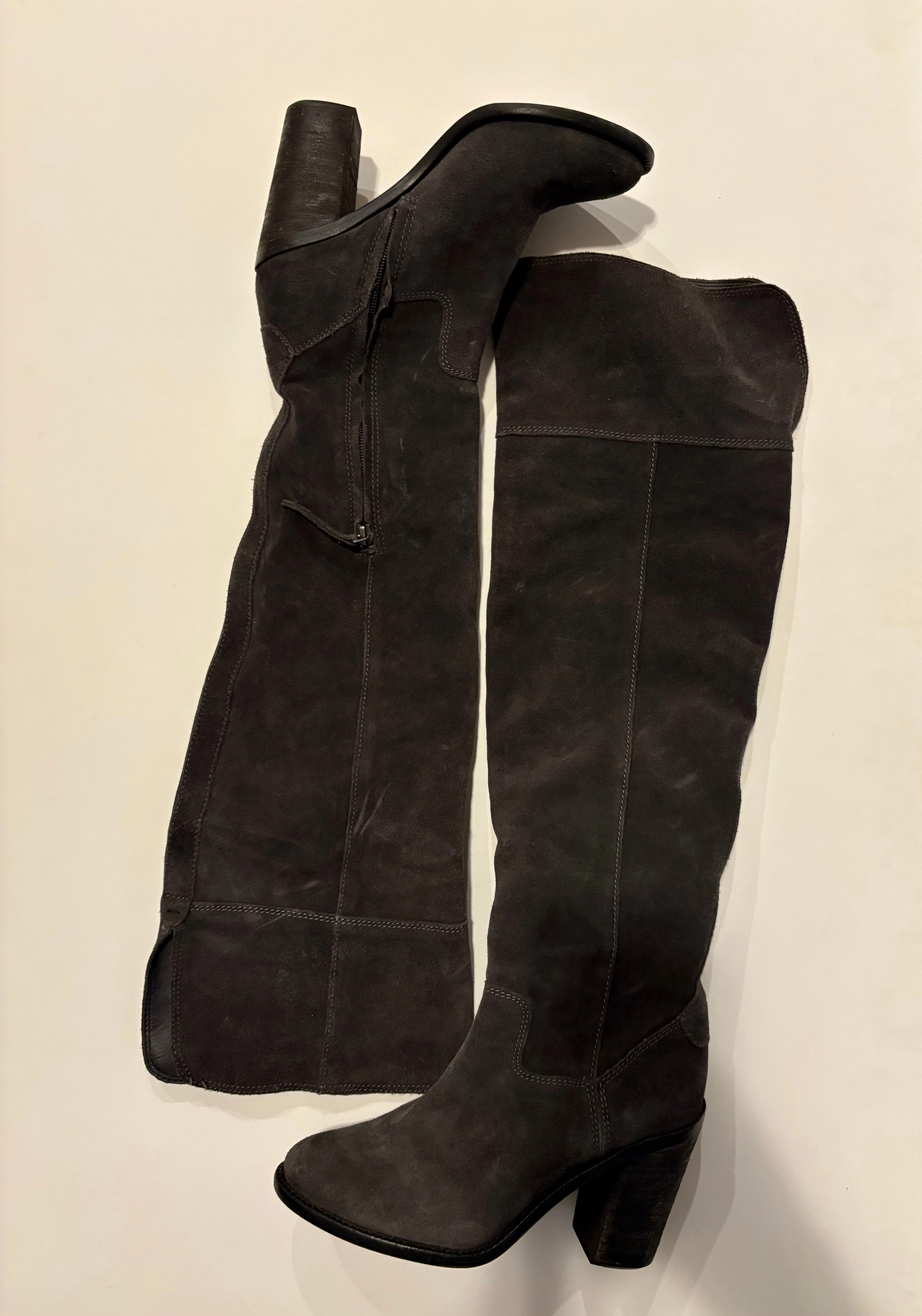 Boots Knee Heels By Steve Madden In Grey, Size: 6.5 Padded Collar Lining Sleek Profile