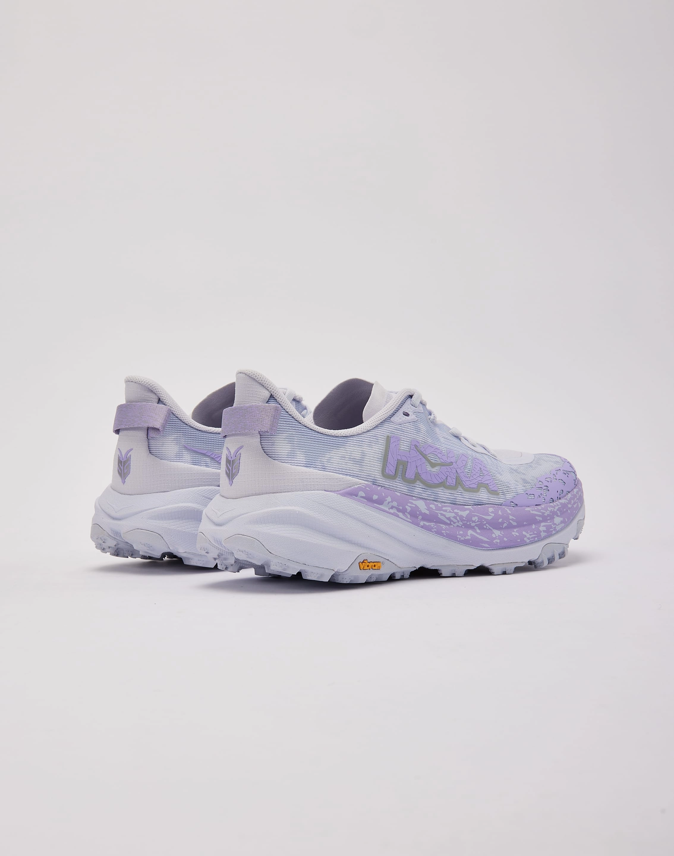 suede upper running with headphones HOKA Speedgoat 6