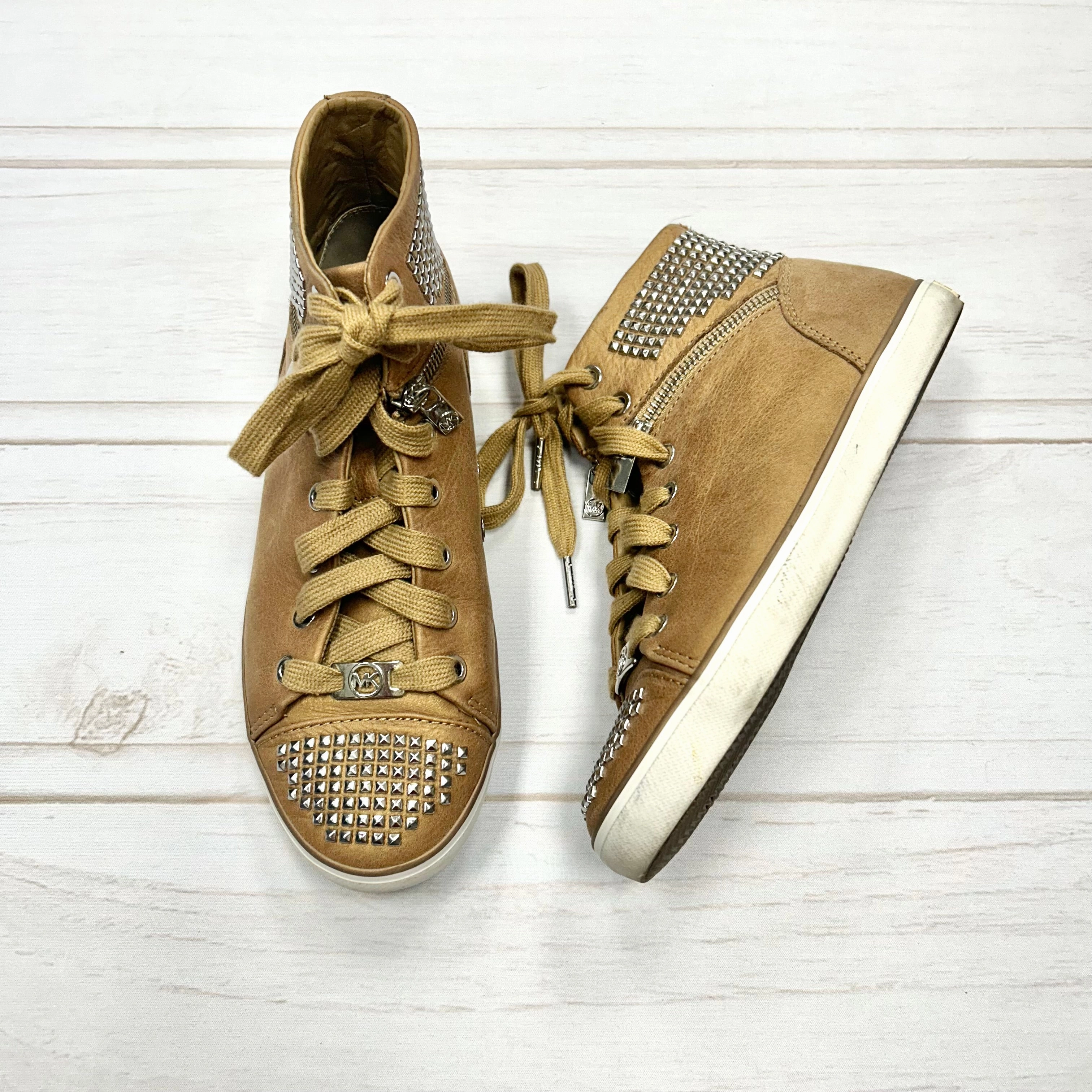 Peak Mode Storm Guard Shoes Designer By Michael By Michael Kors  Size: 6.5