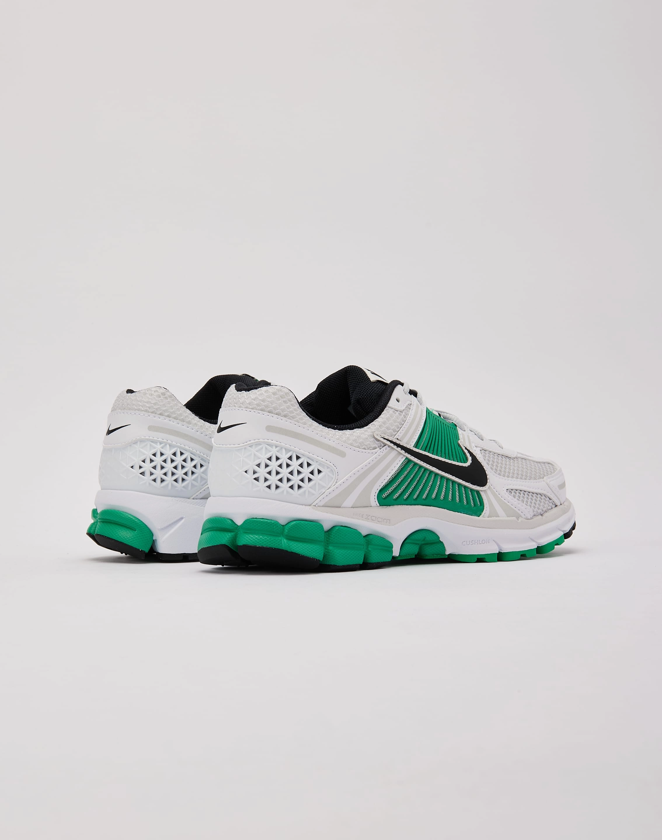 gradient - design shoes Nike Zoom Vomero 5