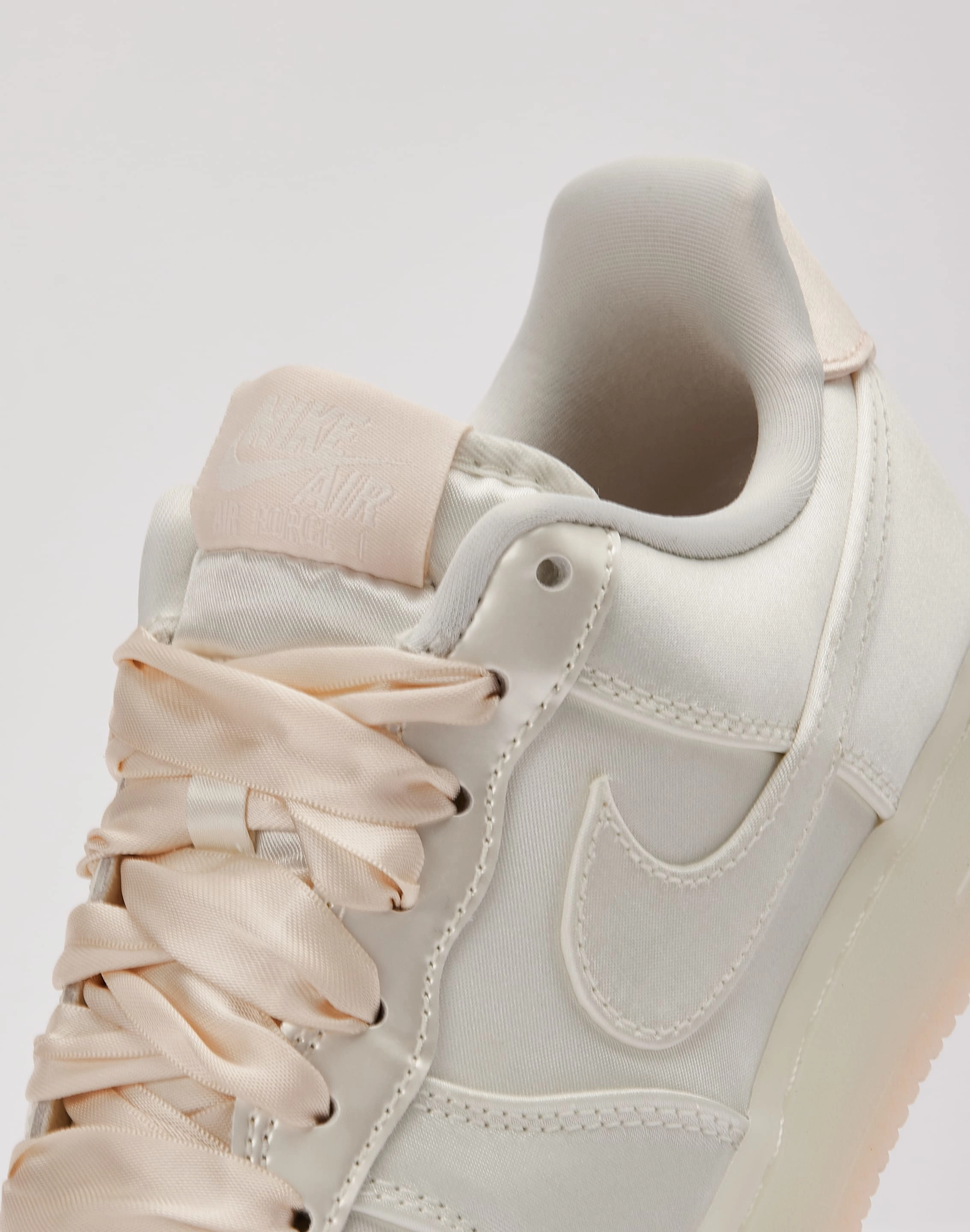 Icon Walk Nike Air Force 1 Low '07 LV8