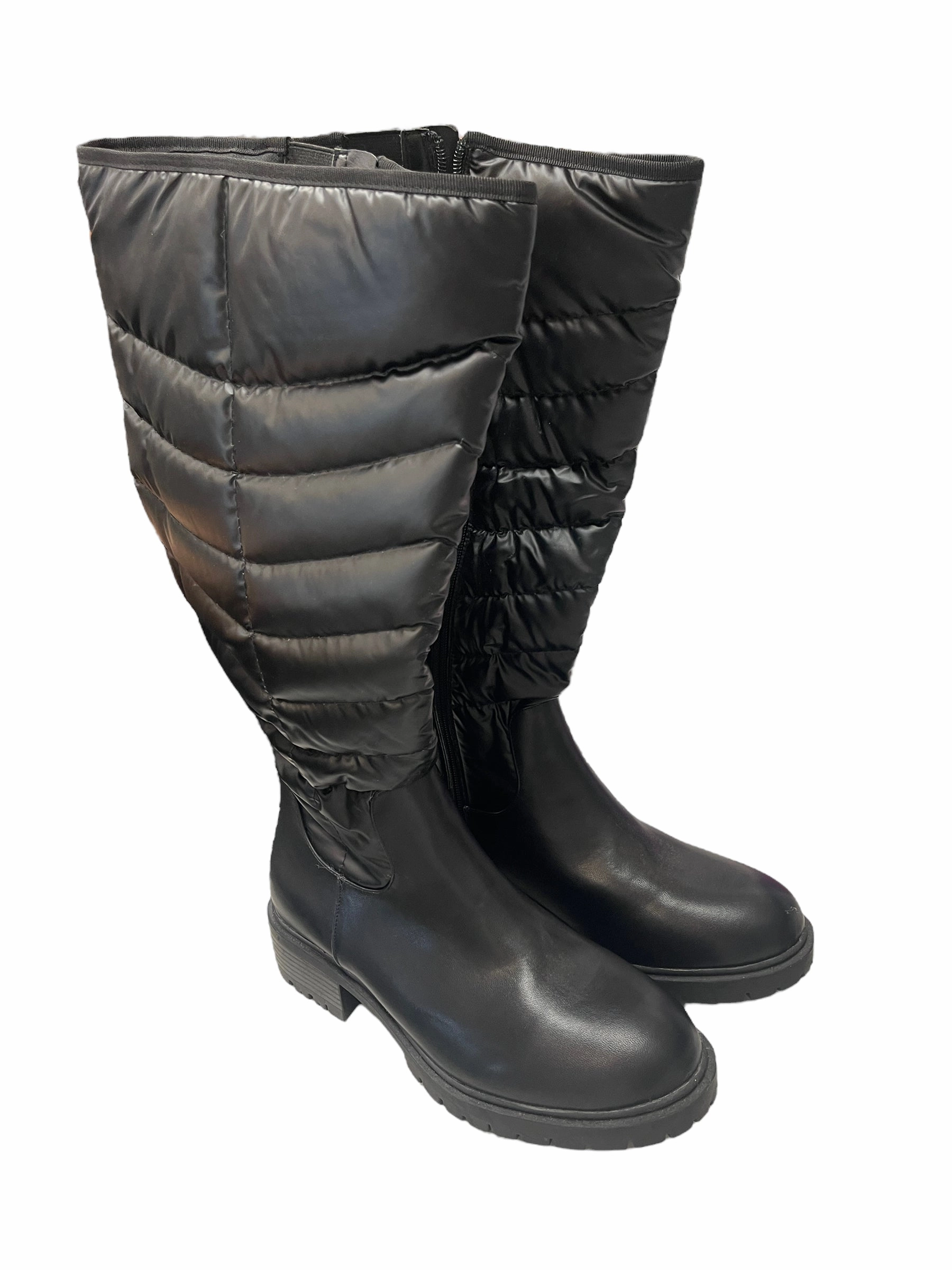 Boots Knee Flats By Torrid  Size: 9.5 Transitional Look Active Wear