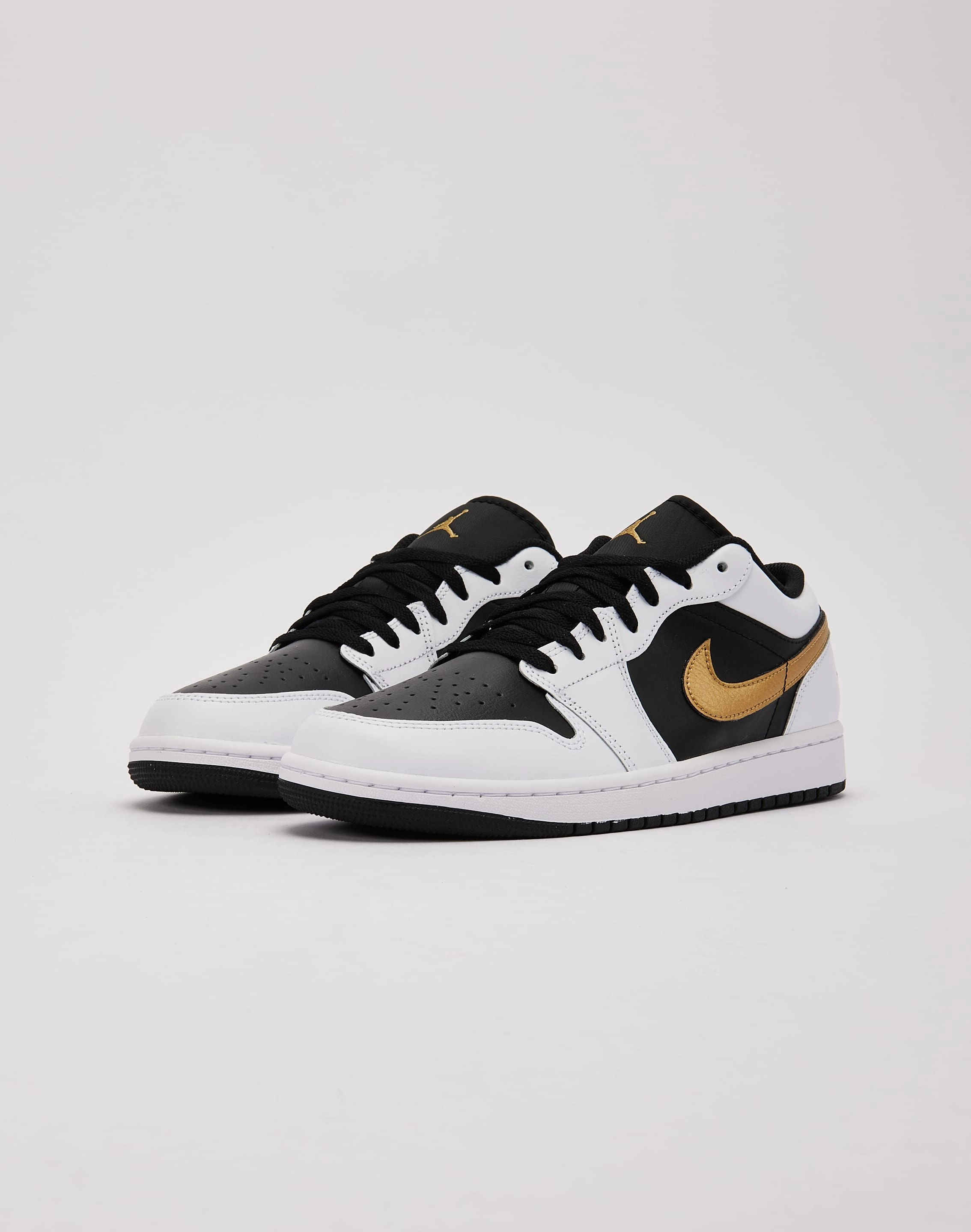 Look Ready hook and loop closure Jordan Air Jordan 1 Low