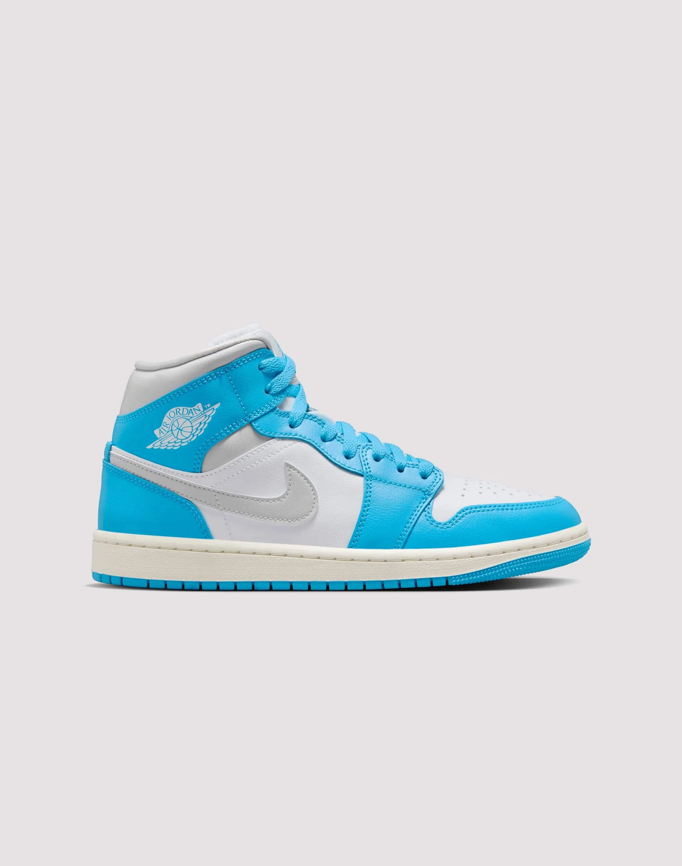Jordan Air Jordan 1 Mid Breath Fresh Flexible Fit Frequent Travelers