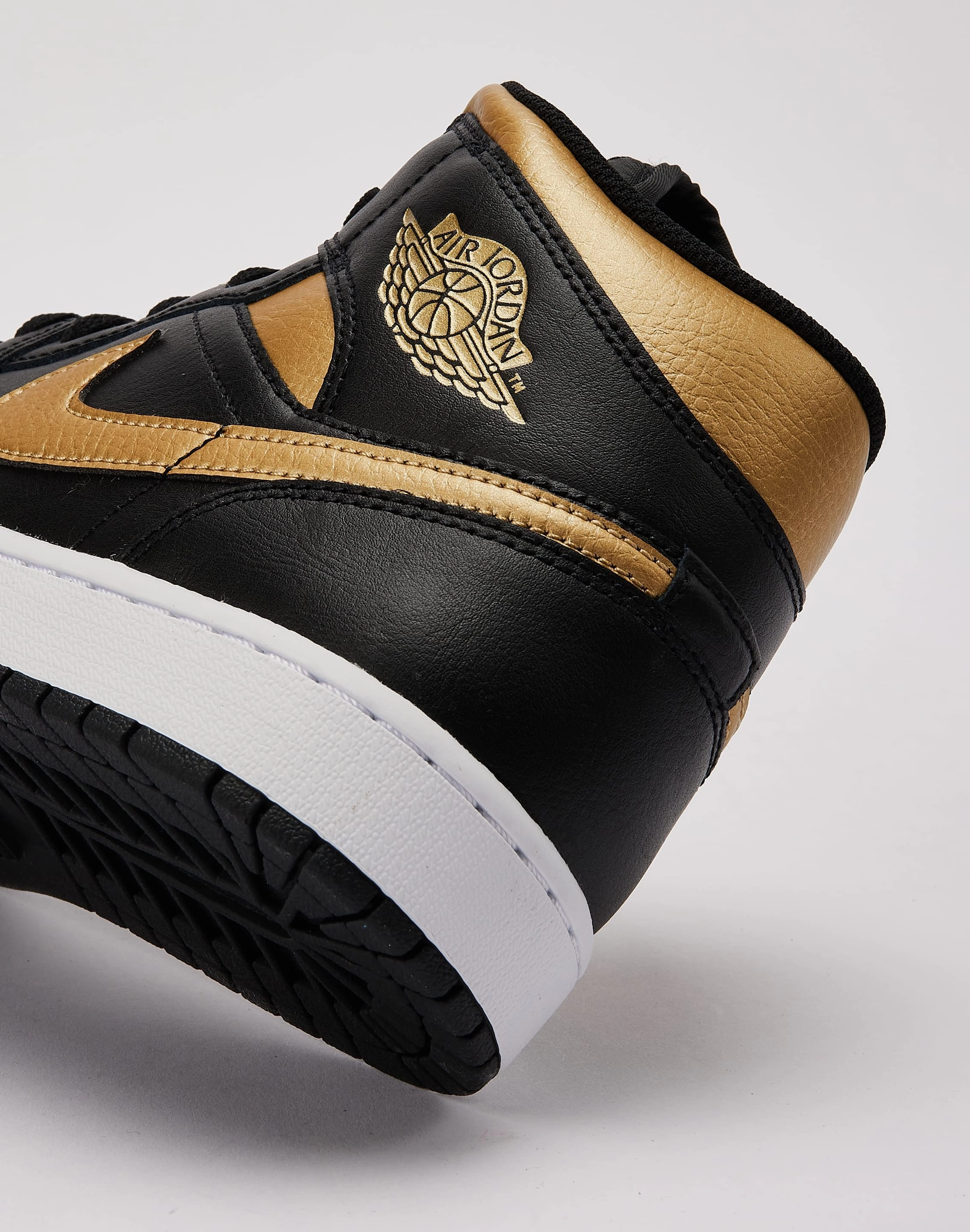 Jordan Air Jordan 1 Mid River Cross