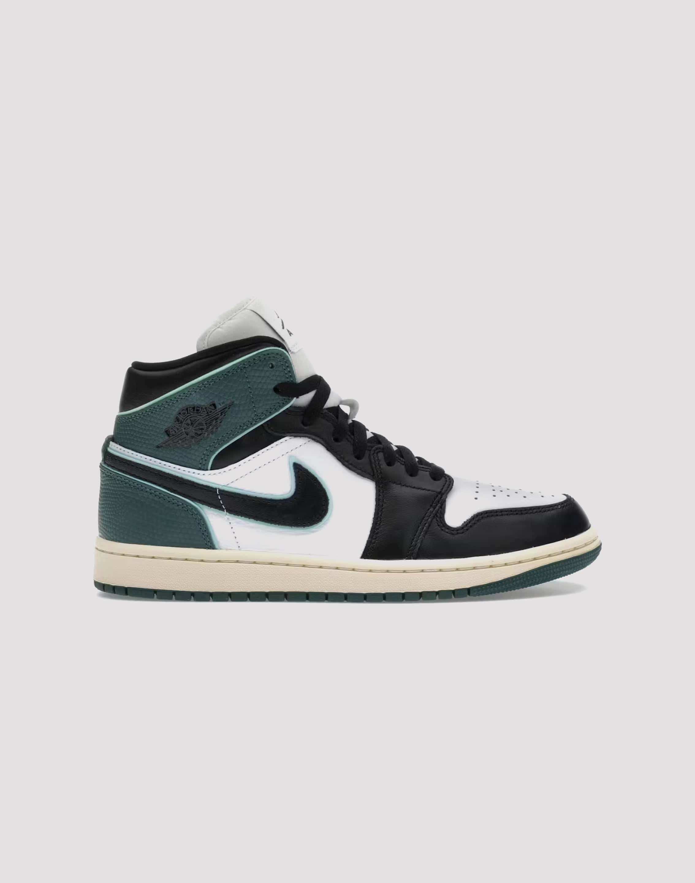 Jordan Air Jordan 1 Mid SE group walk