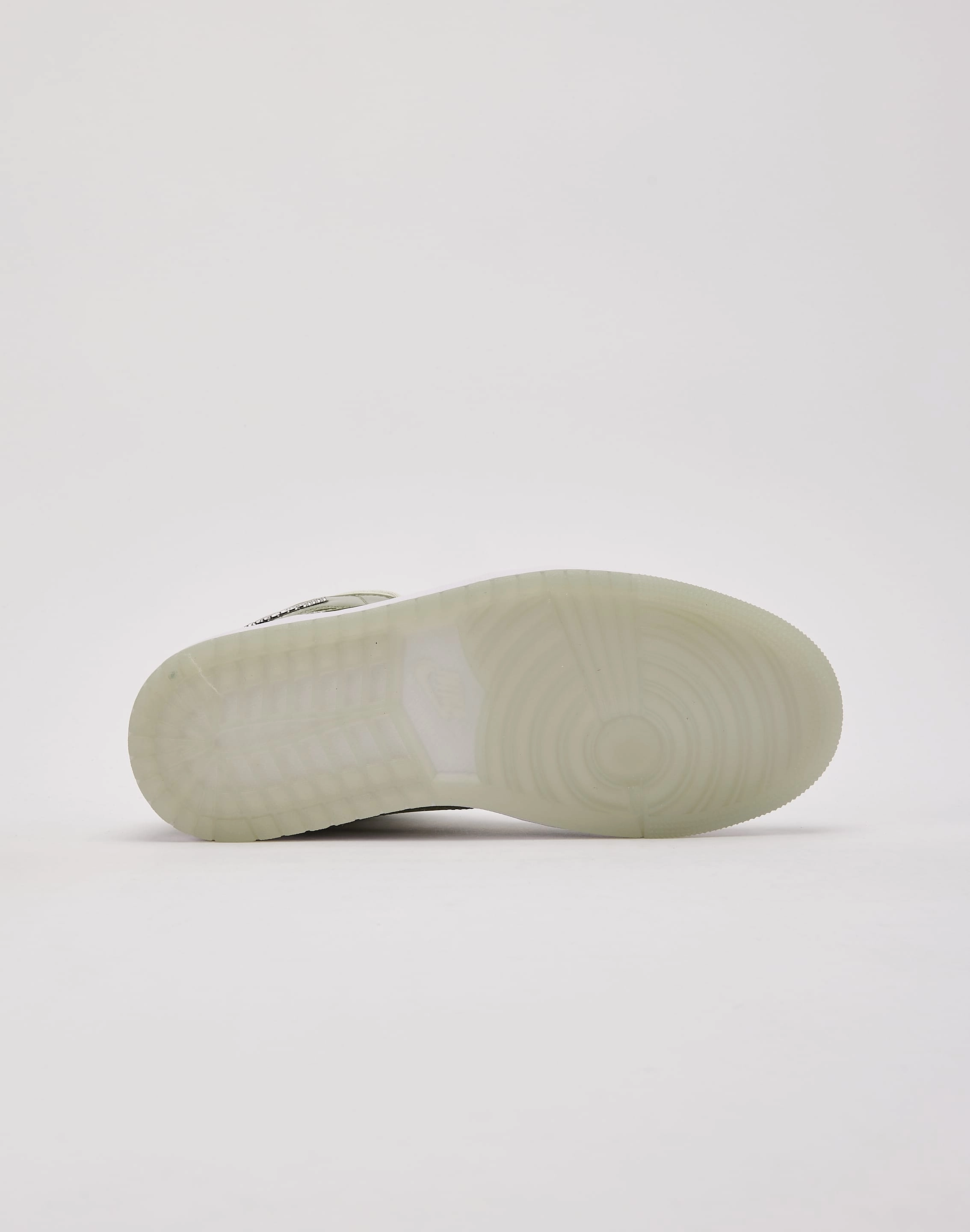 Zip Up Autumn Cool Jordan Air Jordan 1 Mid SE