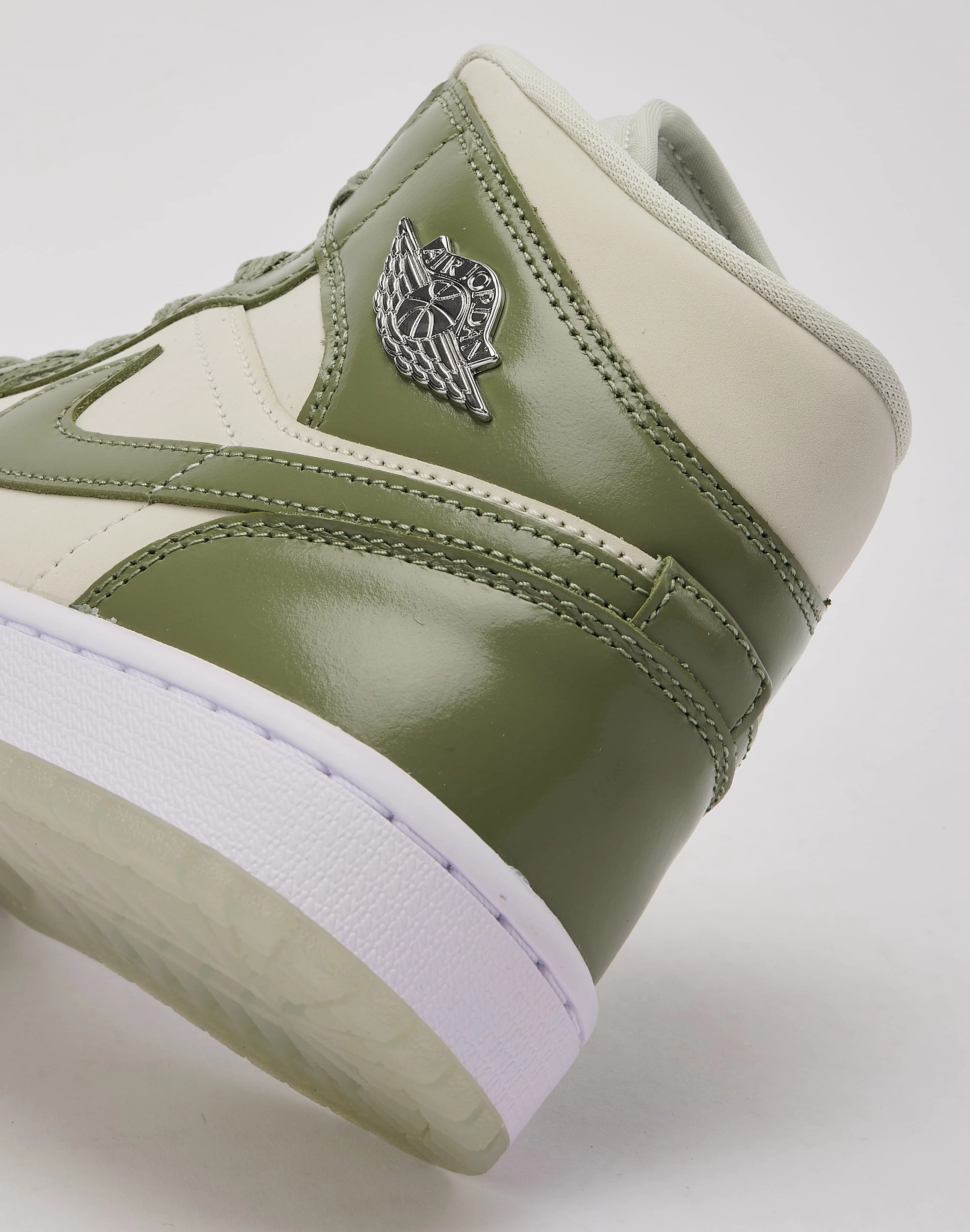 Street Cool Jordan Air Jordan 1 Mid SE