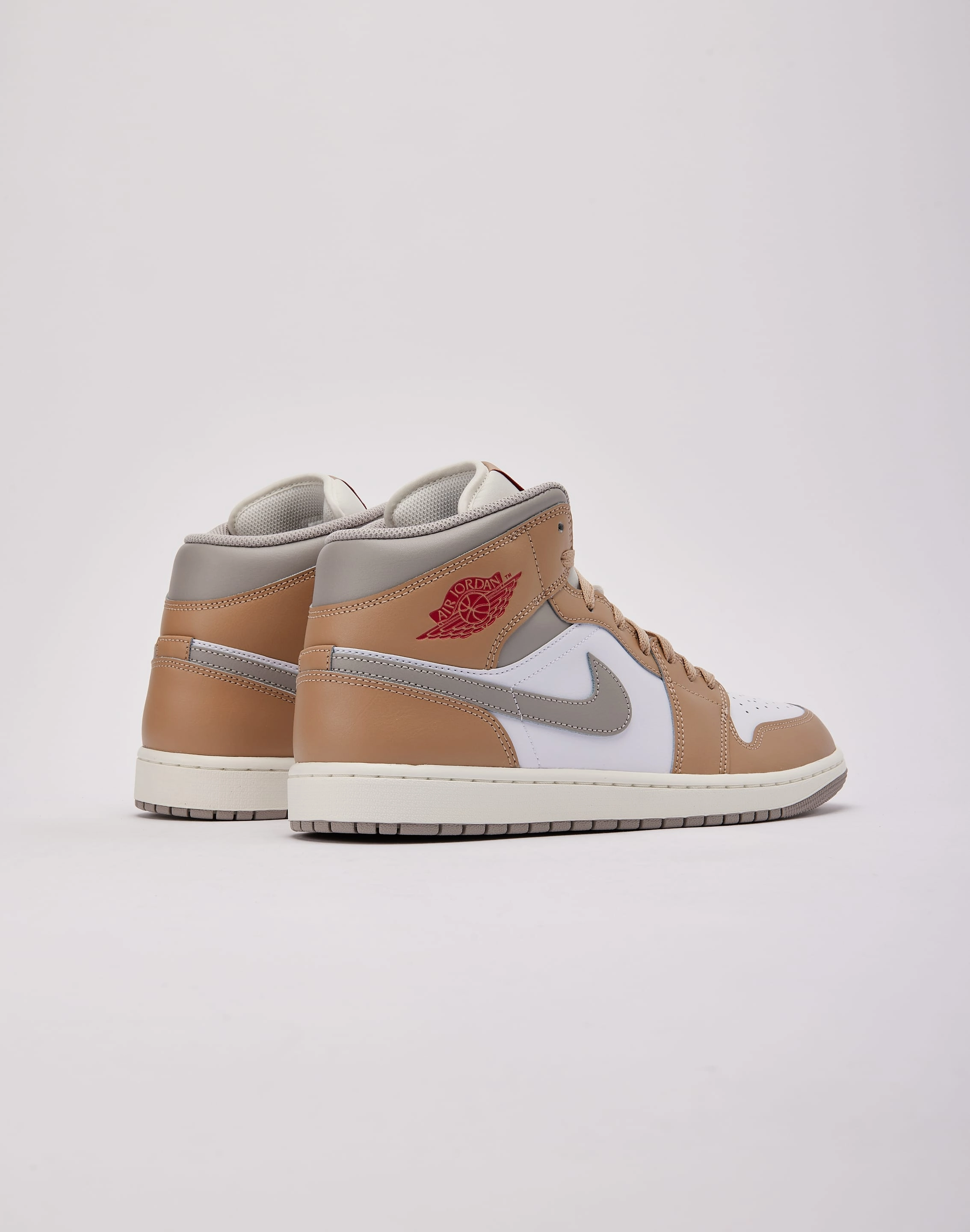 Jordan Air Jordan 1 Mid Quiet Step