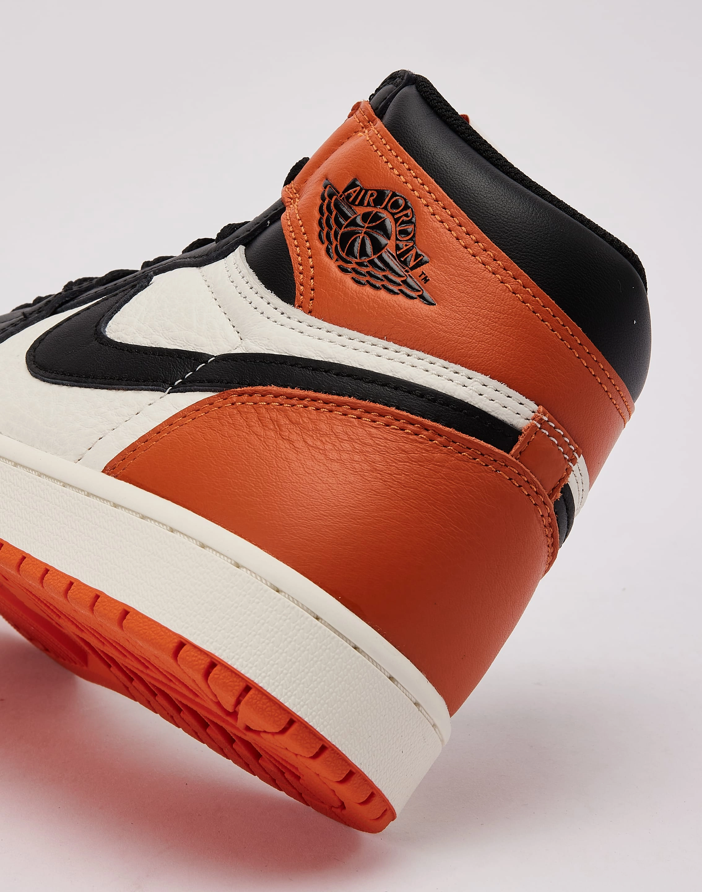Flexible Design Jordan Air Jordan 1 Retro High OG 'Shattered Backboard'