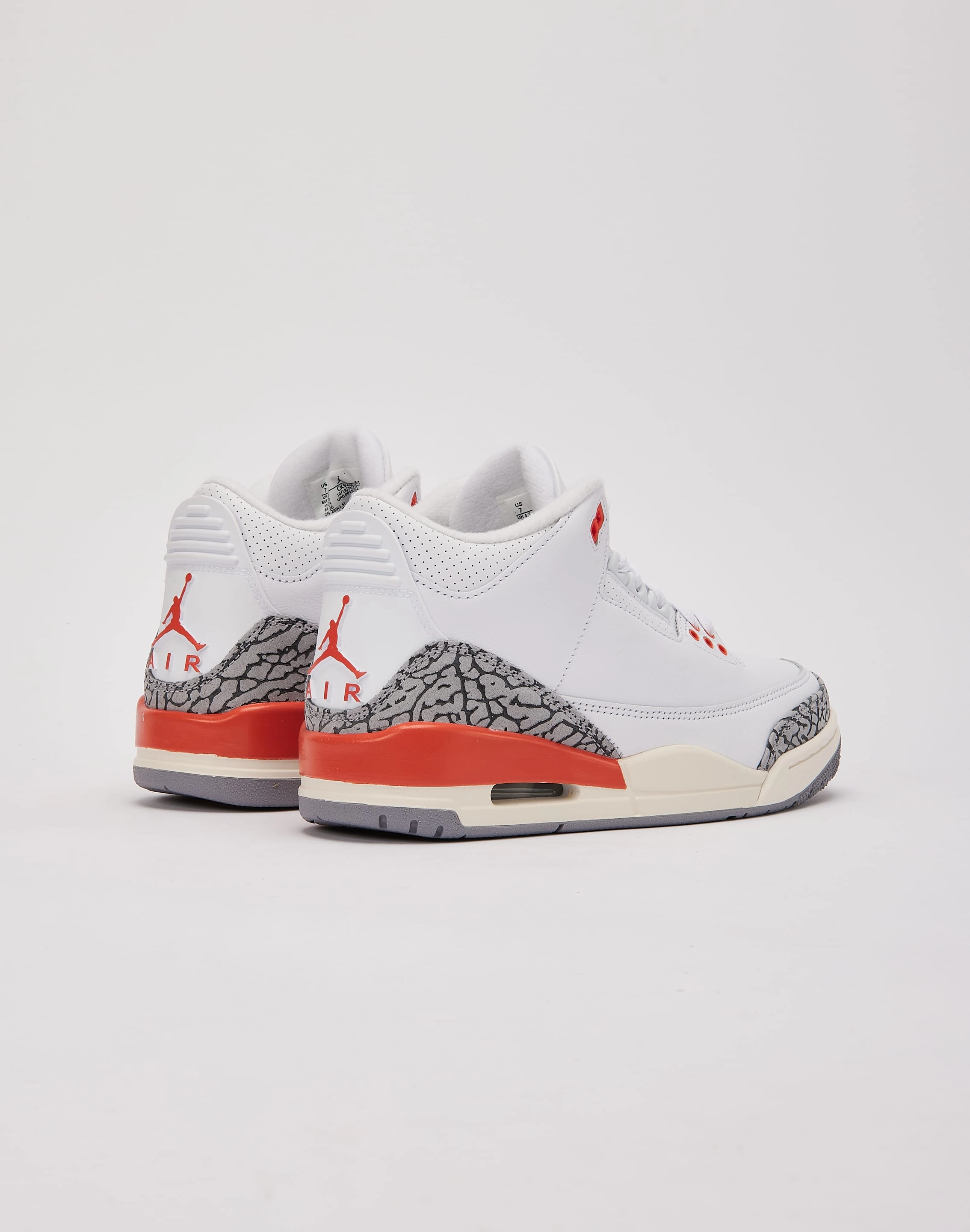 King Walk Jordan Air Jordan 3 Retro 'Georgia Peach'