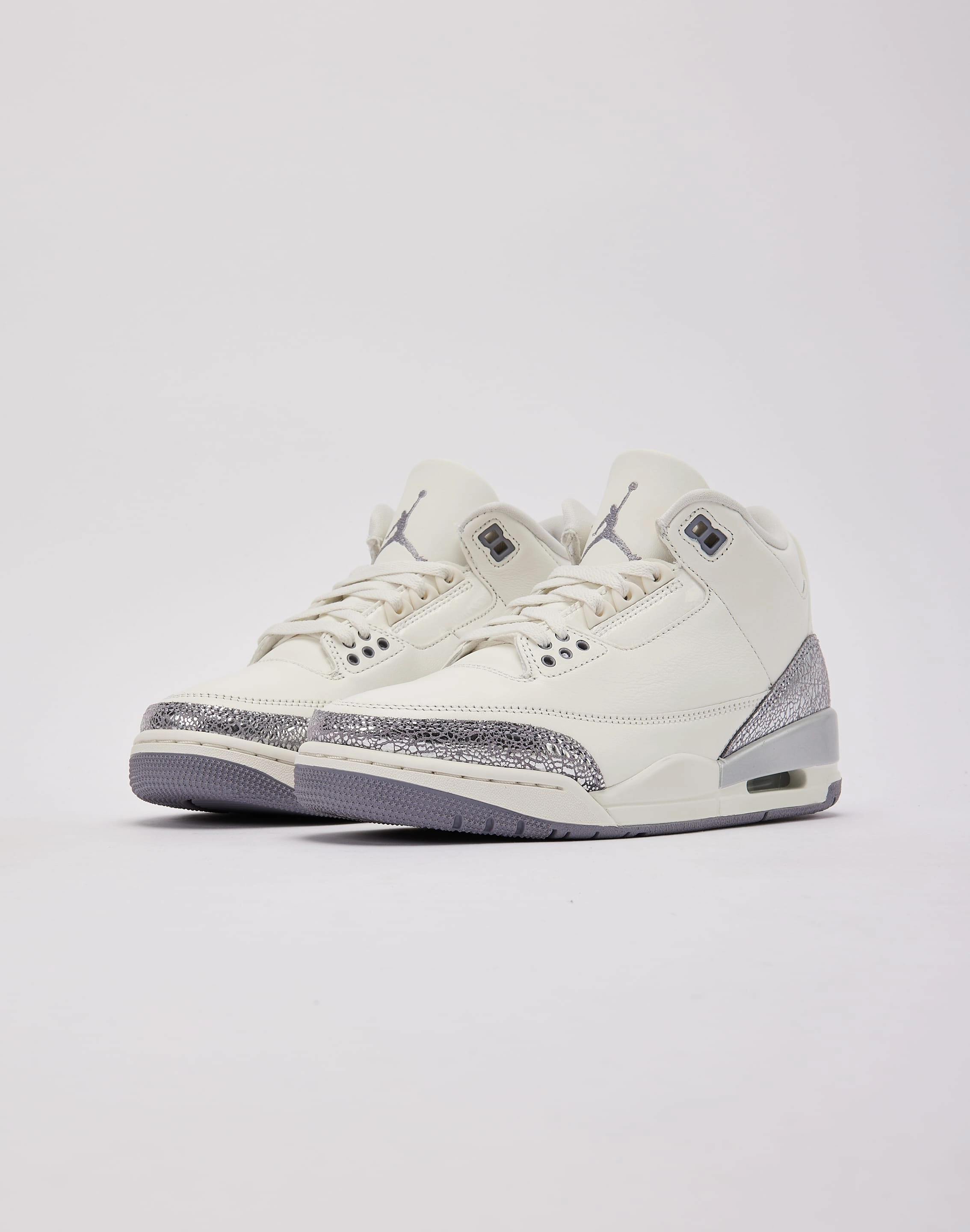 Action Fast Jordan Air Jordan 3 Retro 'Sail Cement Grey'