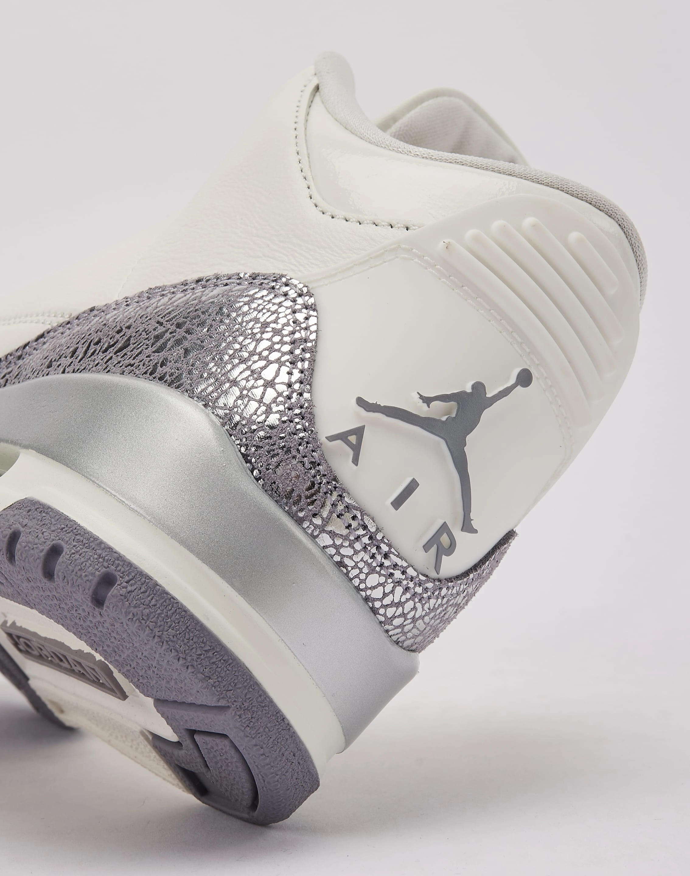 Jordan Air Jordan 3 Retro 'Sail Cement Grey' Handcrafted Detailing