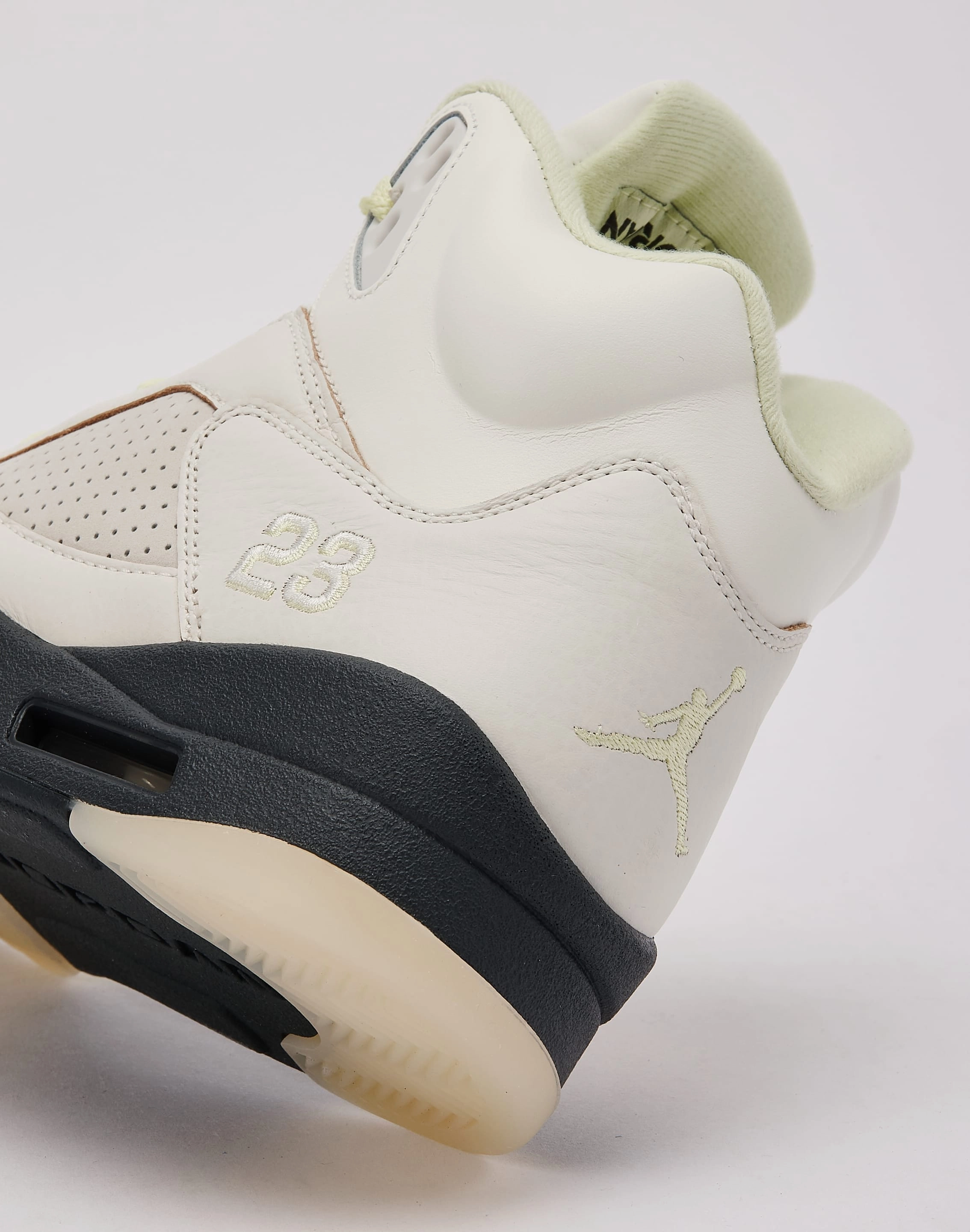 Seamless Fit Outdoor Explorers Jordan Air Jordan 5 Retro 'Luminous Green and Sail'