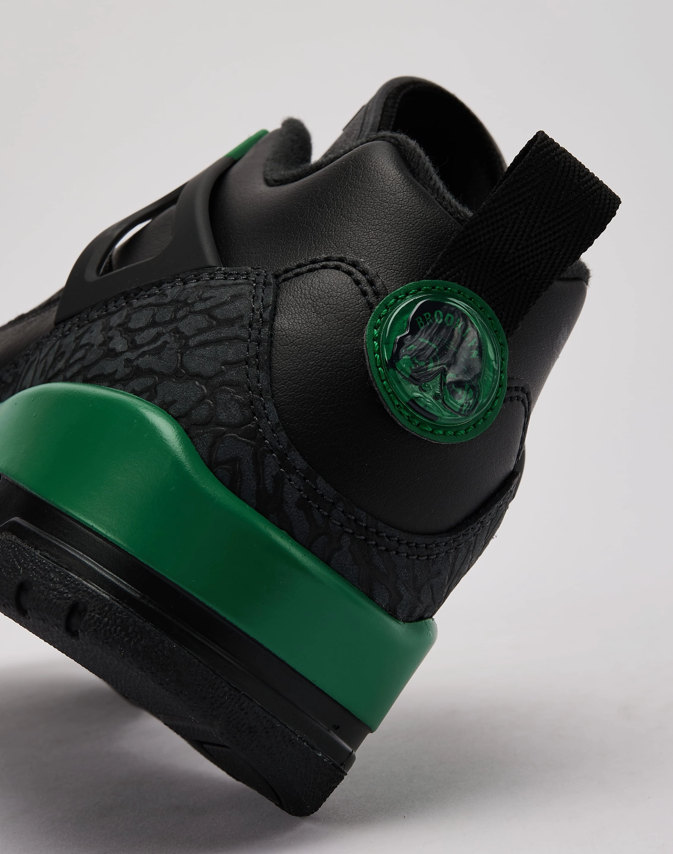 Posture aid Anti Odor Busy Professionals Jordan Spizike Low