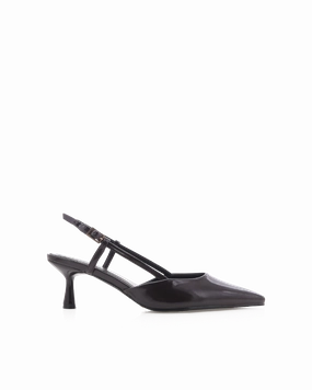 KYRIE - DARK CACAO SHINE Fashionista Look