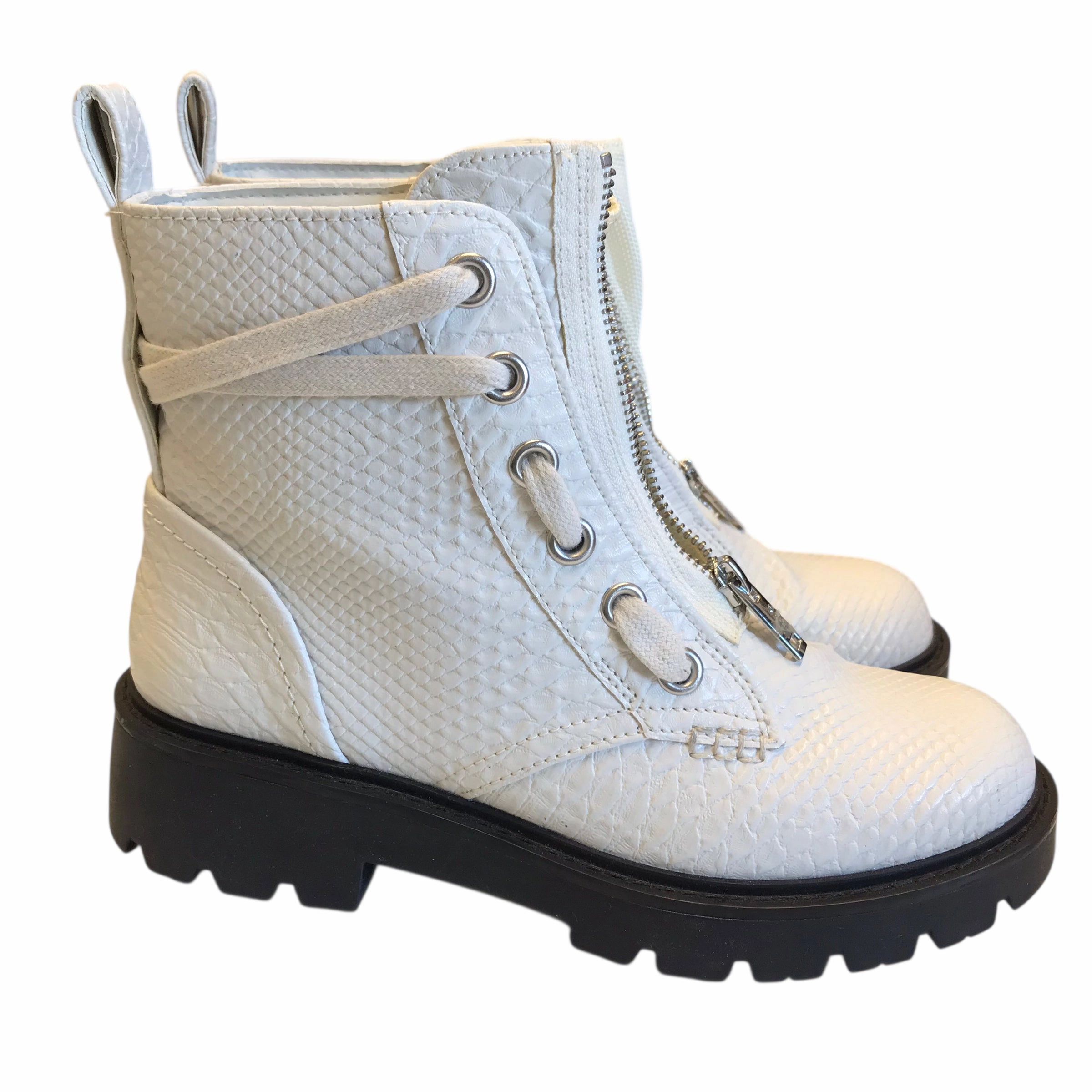 Magic Mood Hot Mood Boots Designer By Ugg In White, Size:6