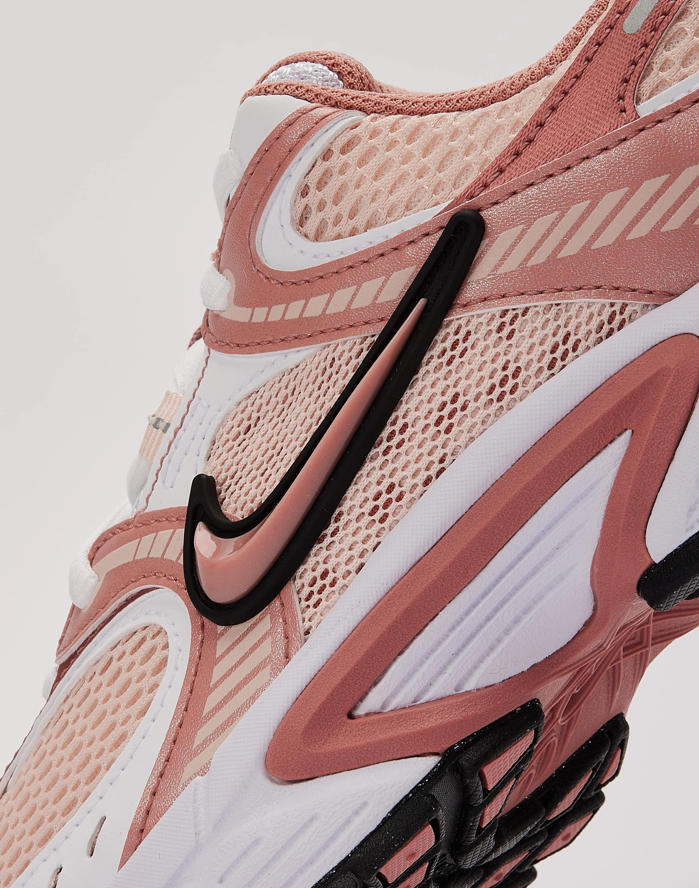 Nike V5 RNR running for personal records Arch Focus