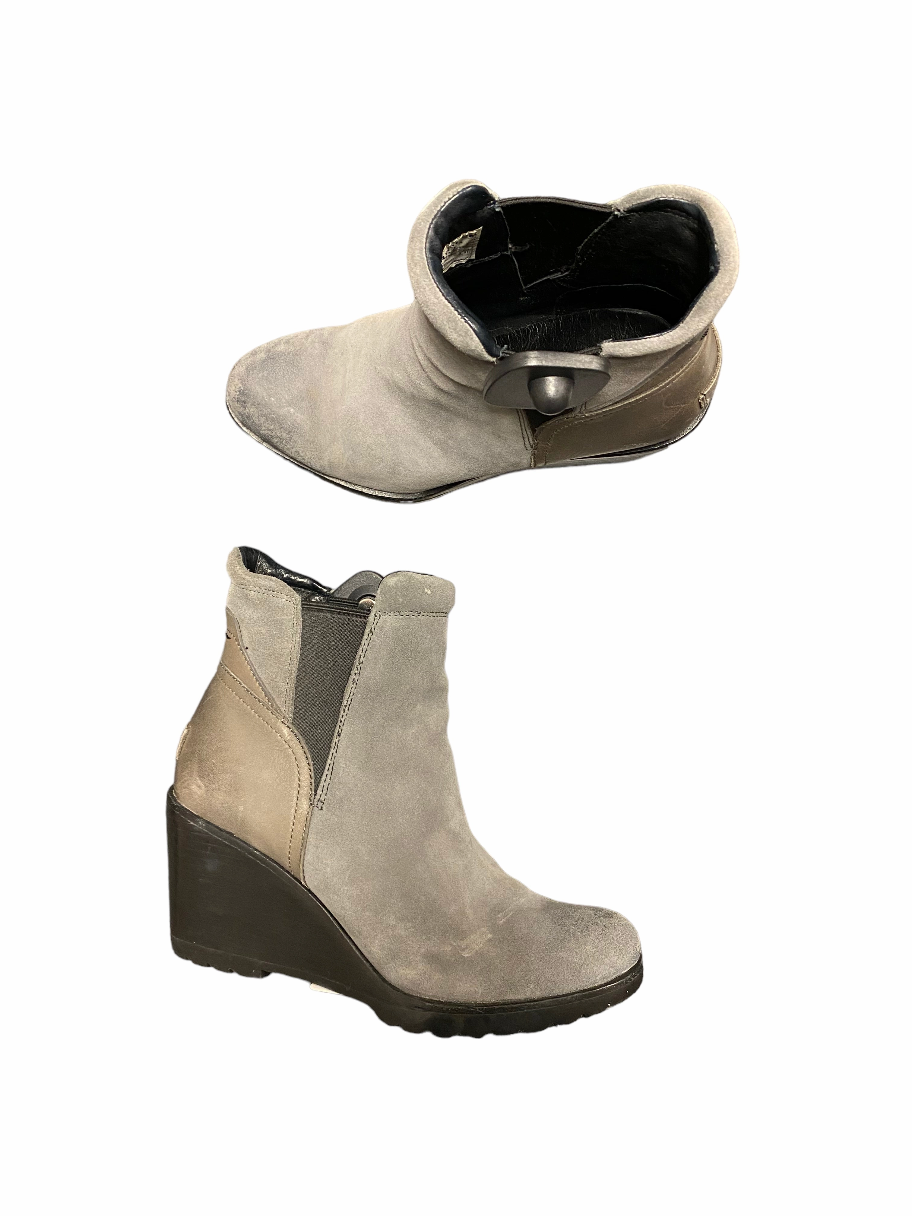 Vintage Love Supportive Core Active People Black & Grey Boots Designer Sorel, Size 8