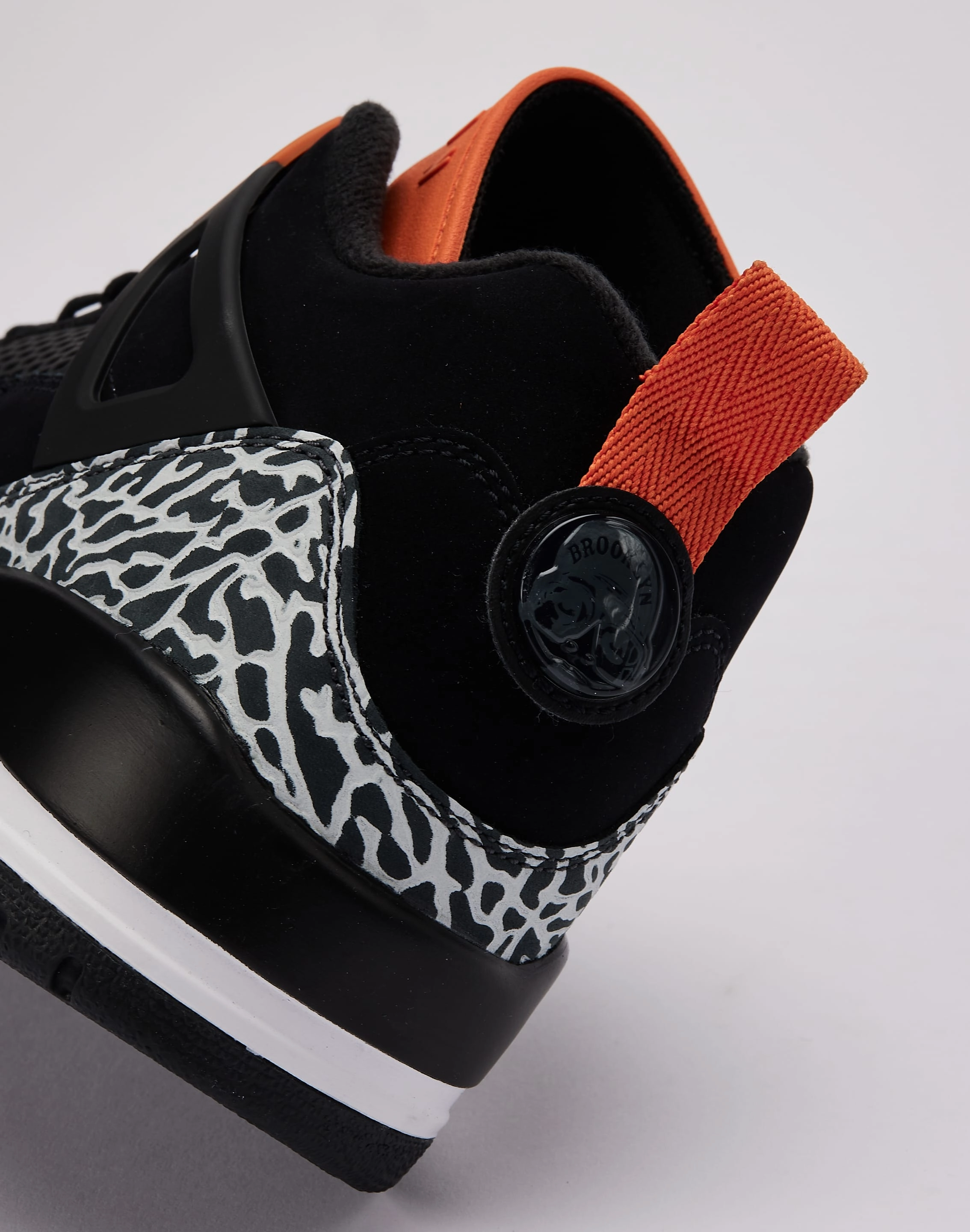 Summer cool Jordan Spizike Low