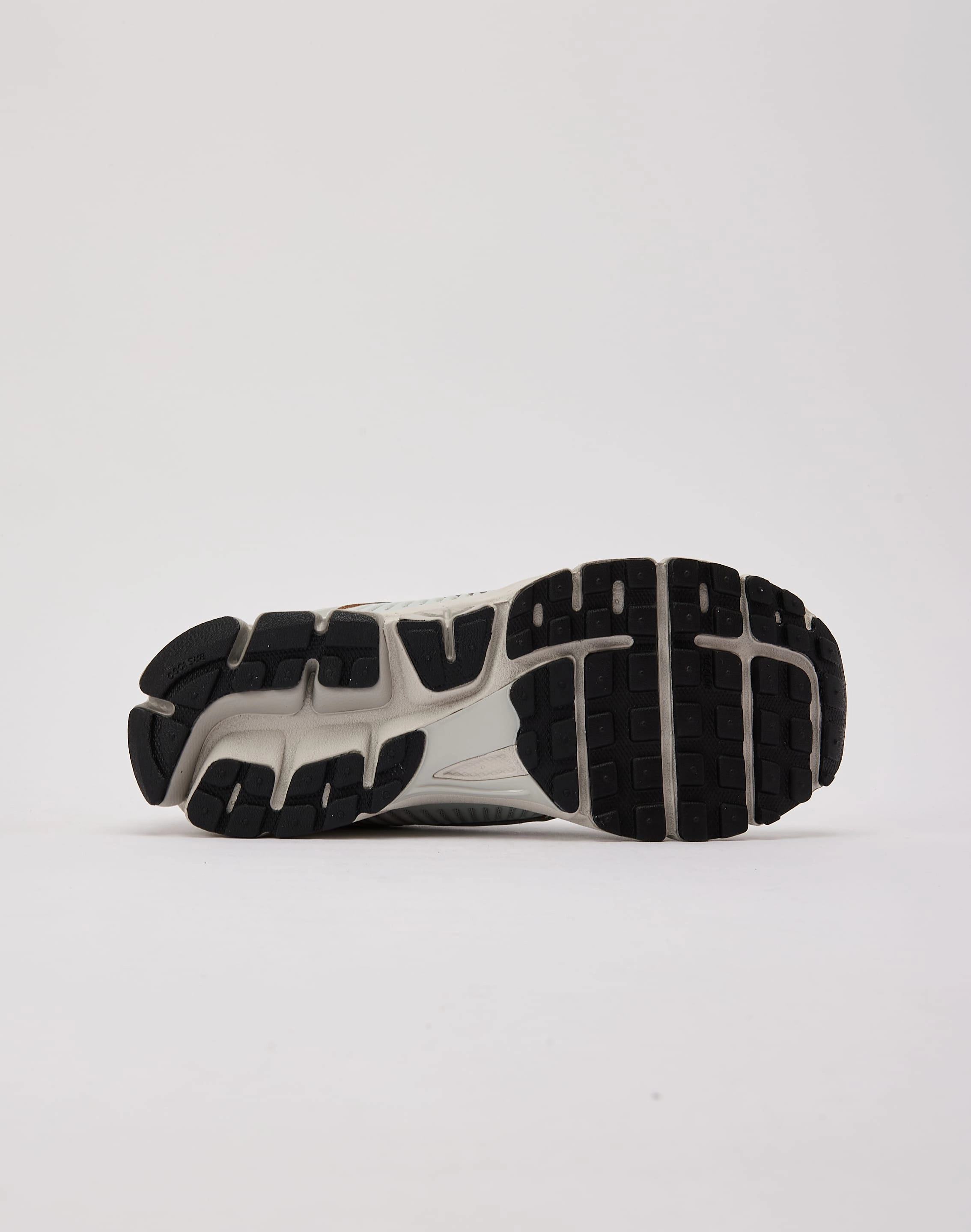 Nike Zoom Vomero 5 rocker - sole running wear