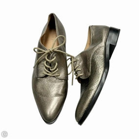 group walk Shoes Designer By Frye In Bronze, Size: 7