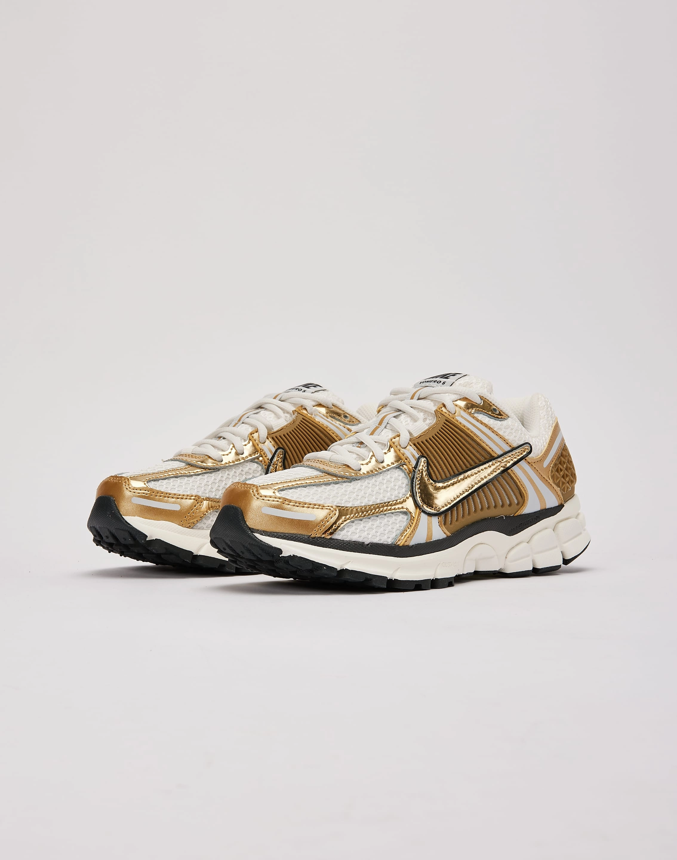 Nike Zoom Vomero 5 Tear Resistant Fabric