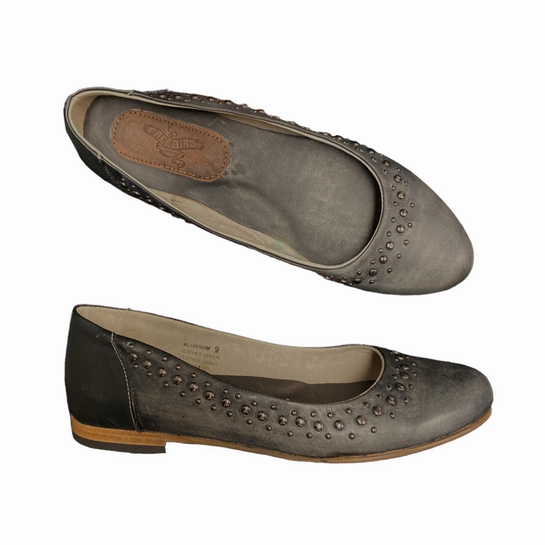 Comfort Grip Every Step Shoes Designer By Freebird  Size: 8