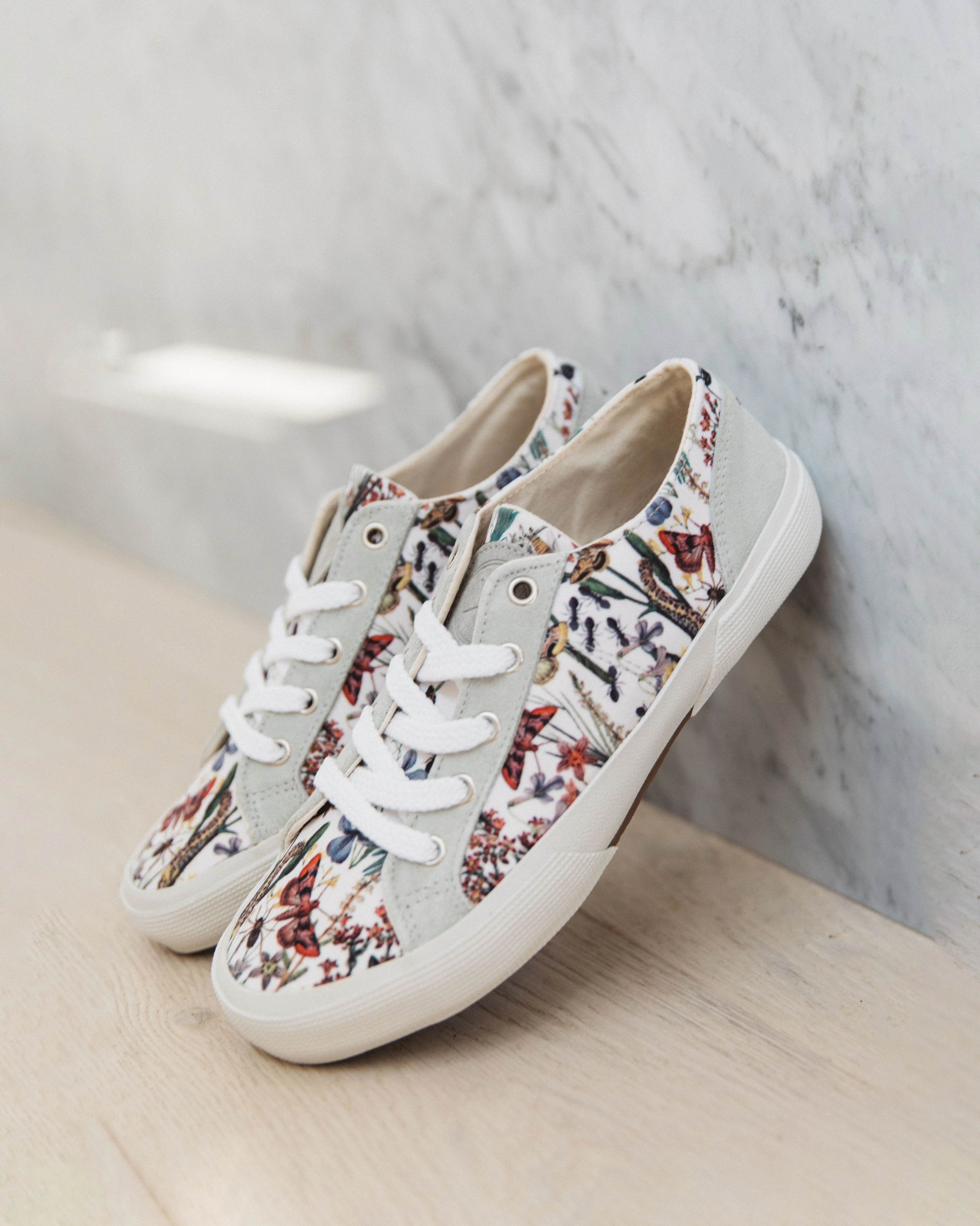 Mid   Top Monterey Lace Up