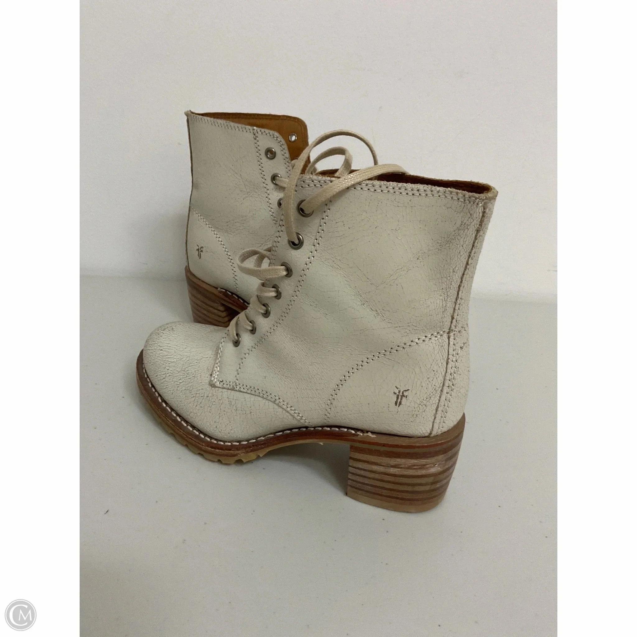Gym Life Boots Designer By Frye In White, Size: 7