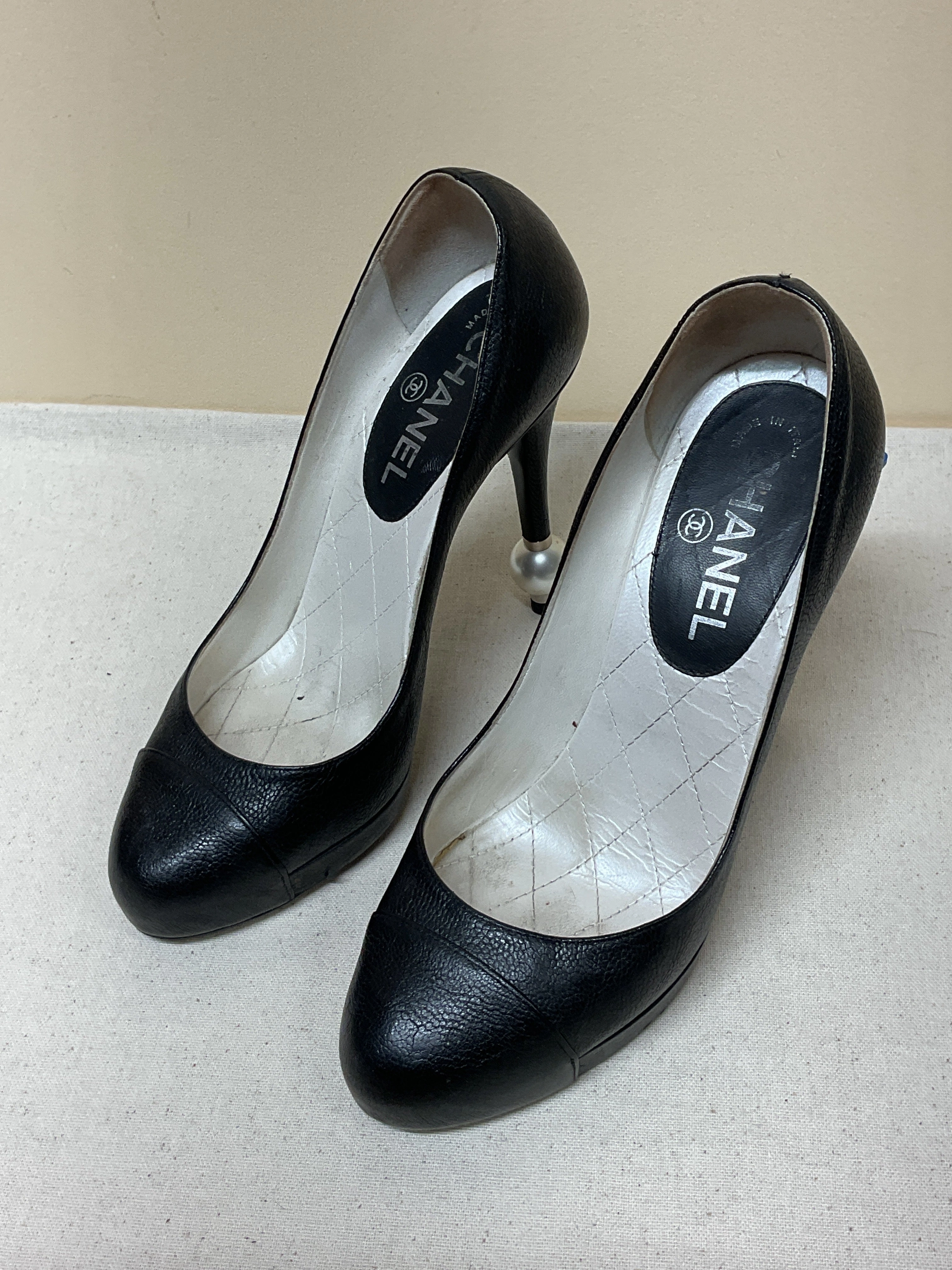 Shoes Luxury Designer By Chanel In Black, Size:8.5 Quick Drying Casual Wear