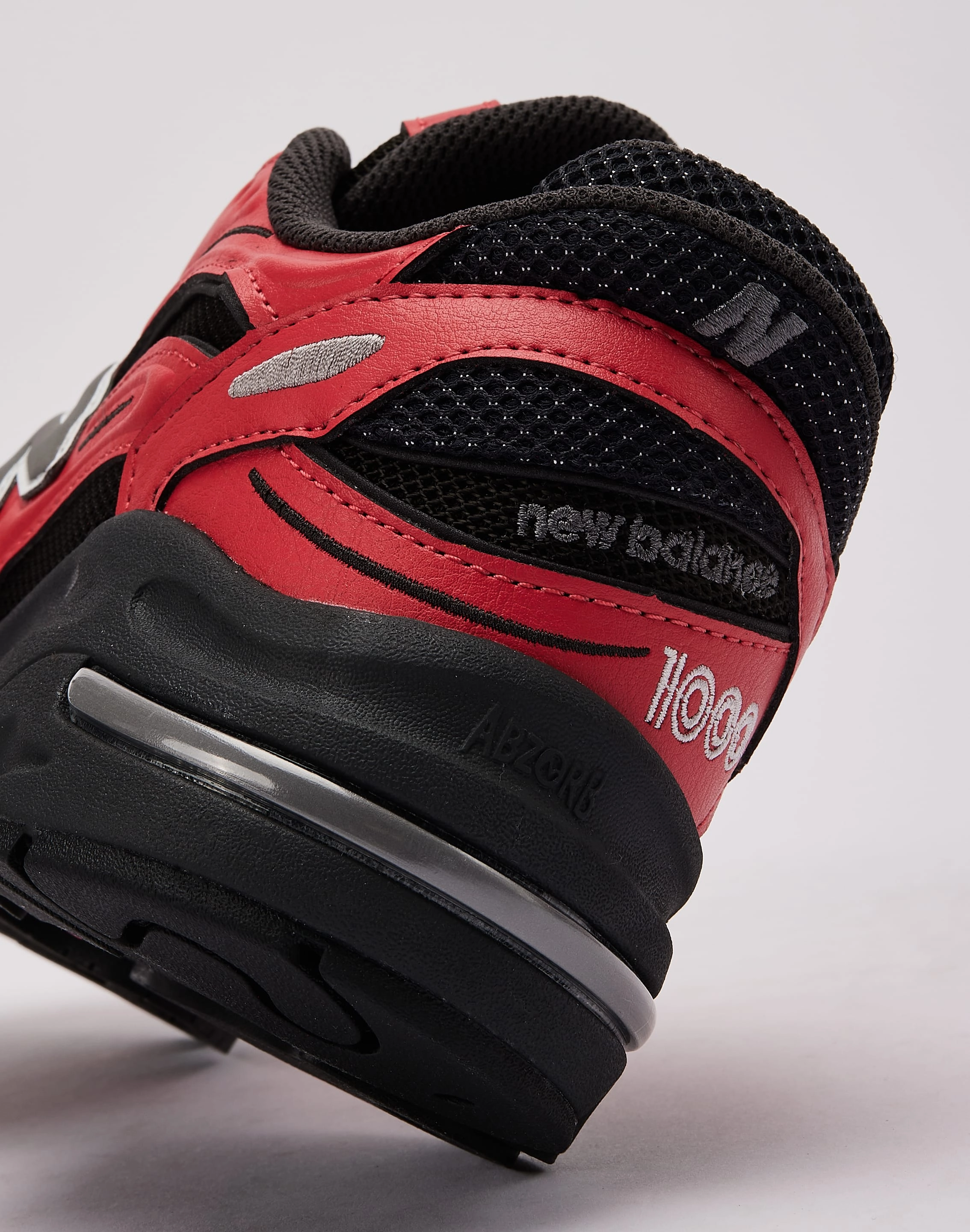 New Balance 1000 Thermal Regulation Layer