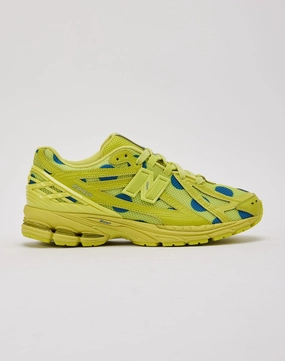 yoga shoes New Balance 1906R